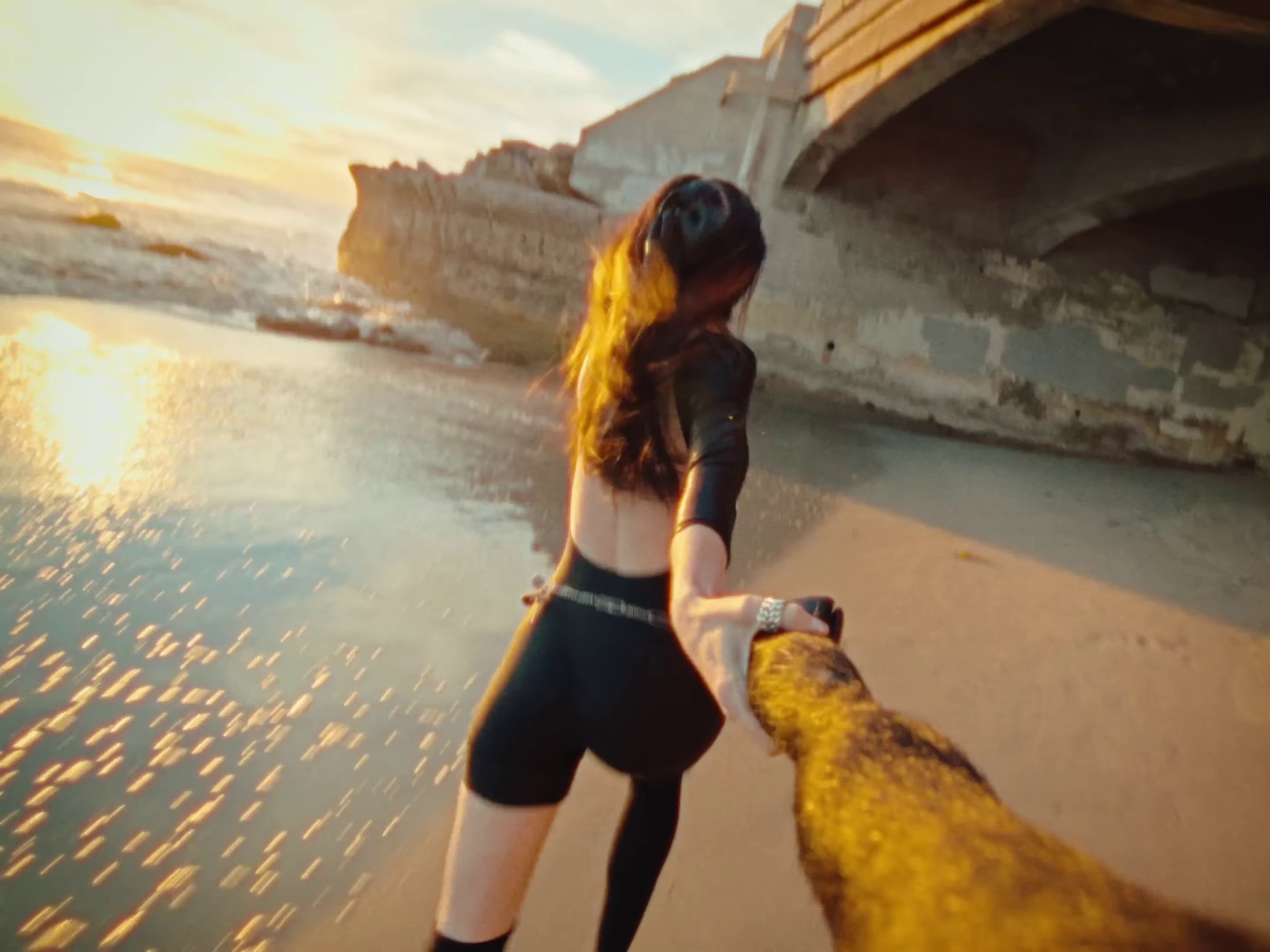 Welcome to my island  (2022) —  shot,  lighting