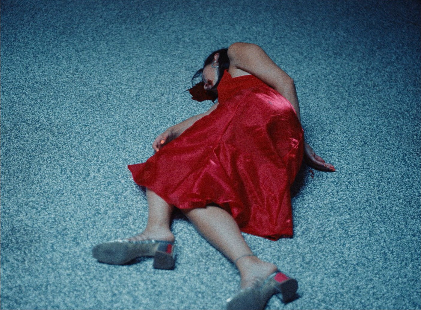 Waves (2019) —  shot,  lighting