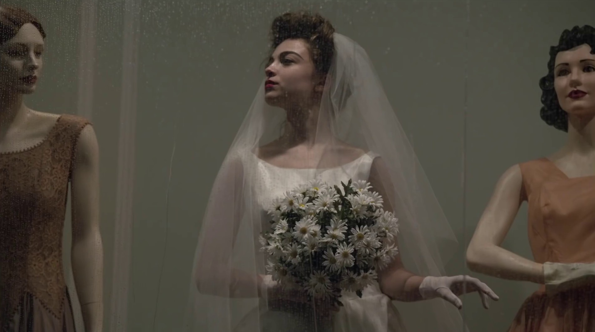 Mirrors (2013) —  shot,  lighting