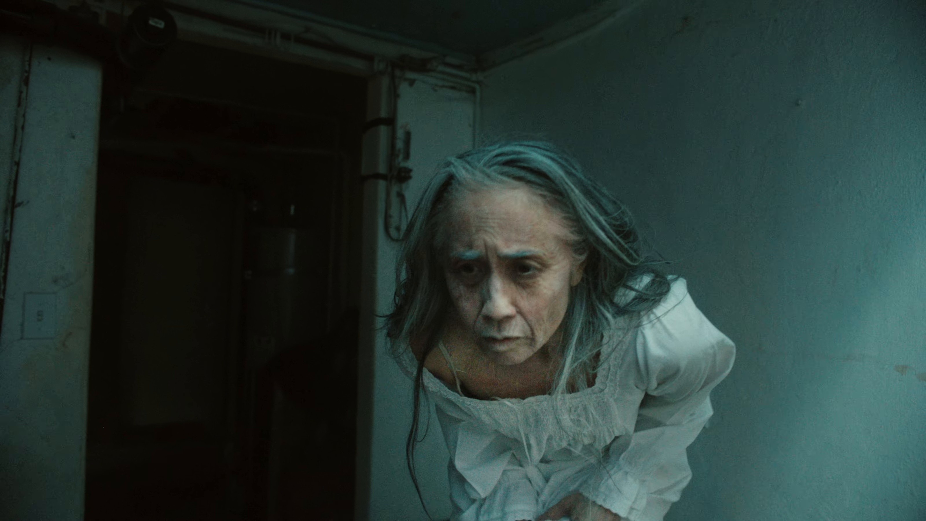 Dear Sara  (2025) —  shot,  lighting