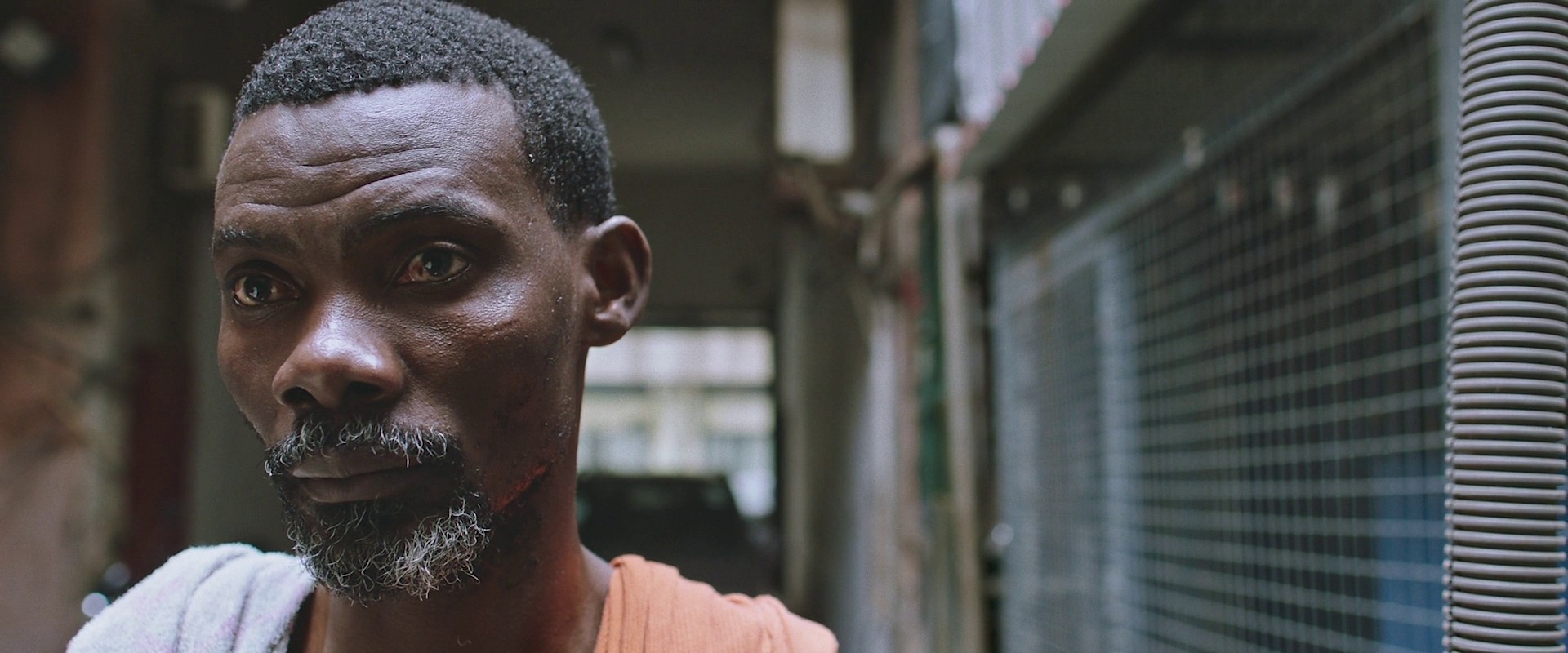 Air Conditioner (2021) —  shot,  lighting