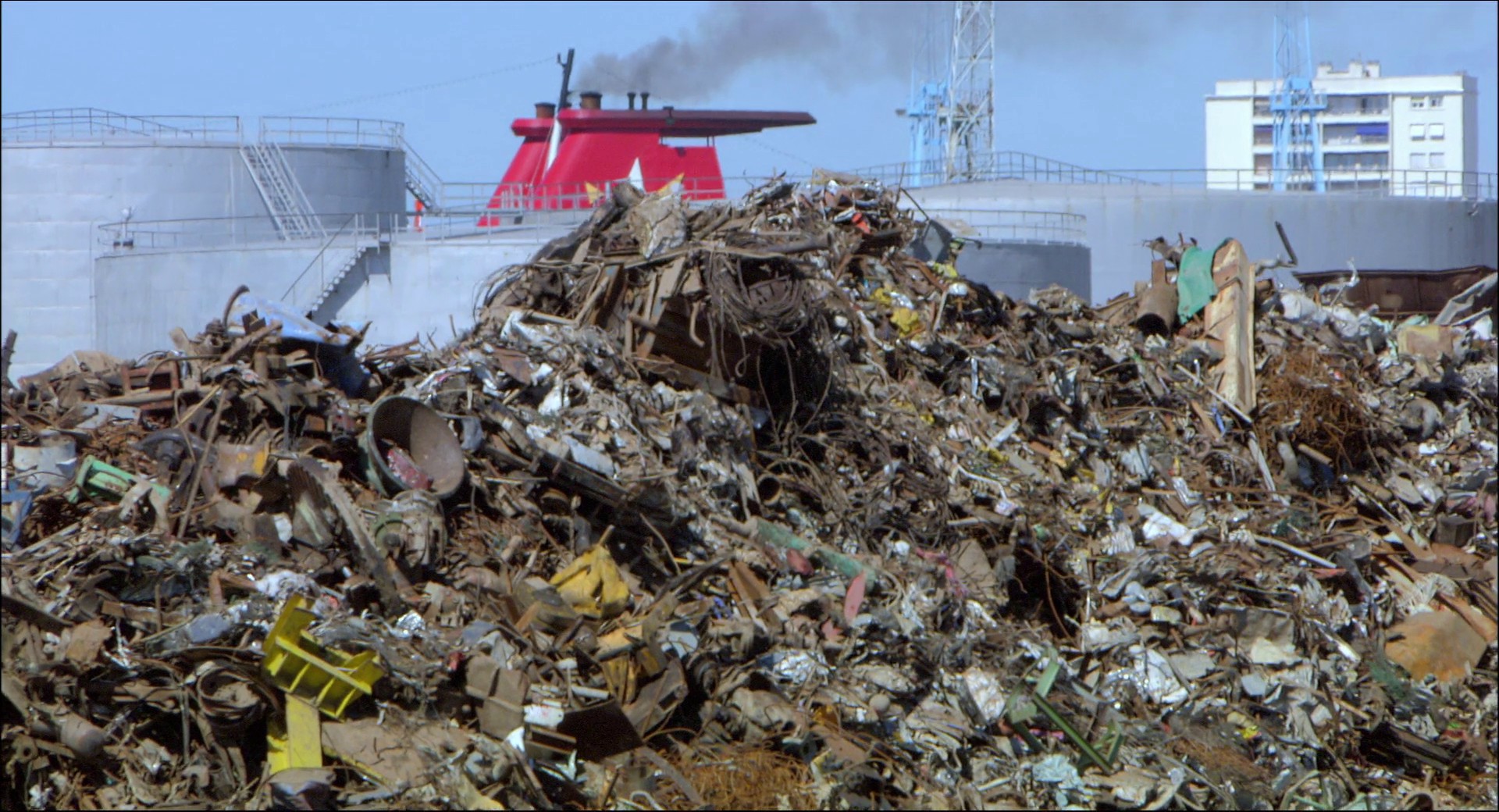 The Secret of the Grain (2007) —  shot,  lighting