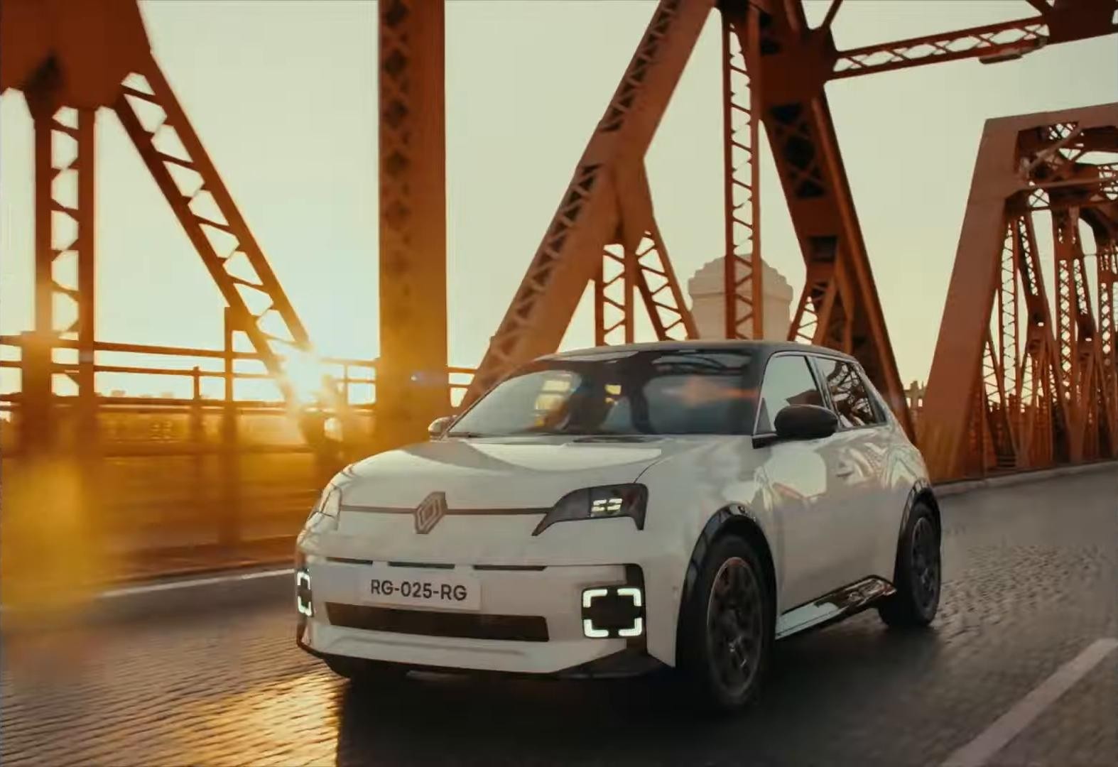 Renault 5 Roland-Garros E-Tech electric (2025) —  shot,  lighting