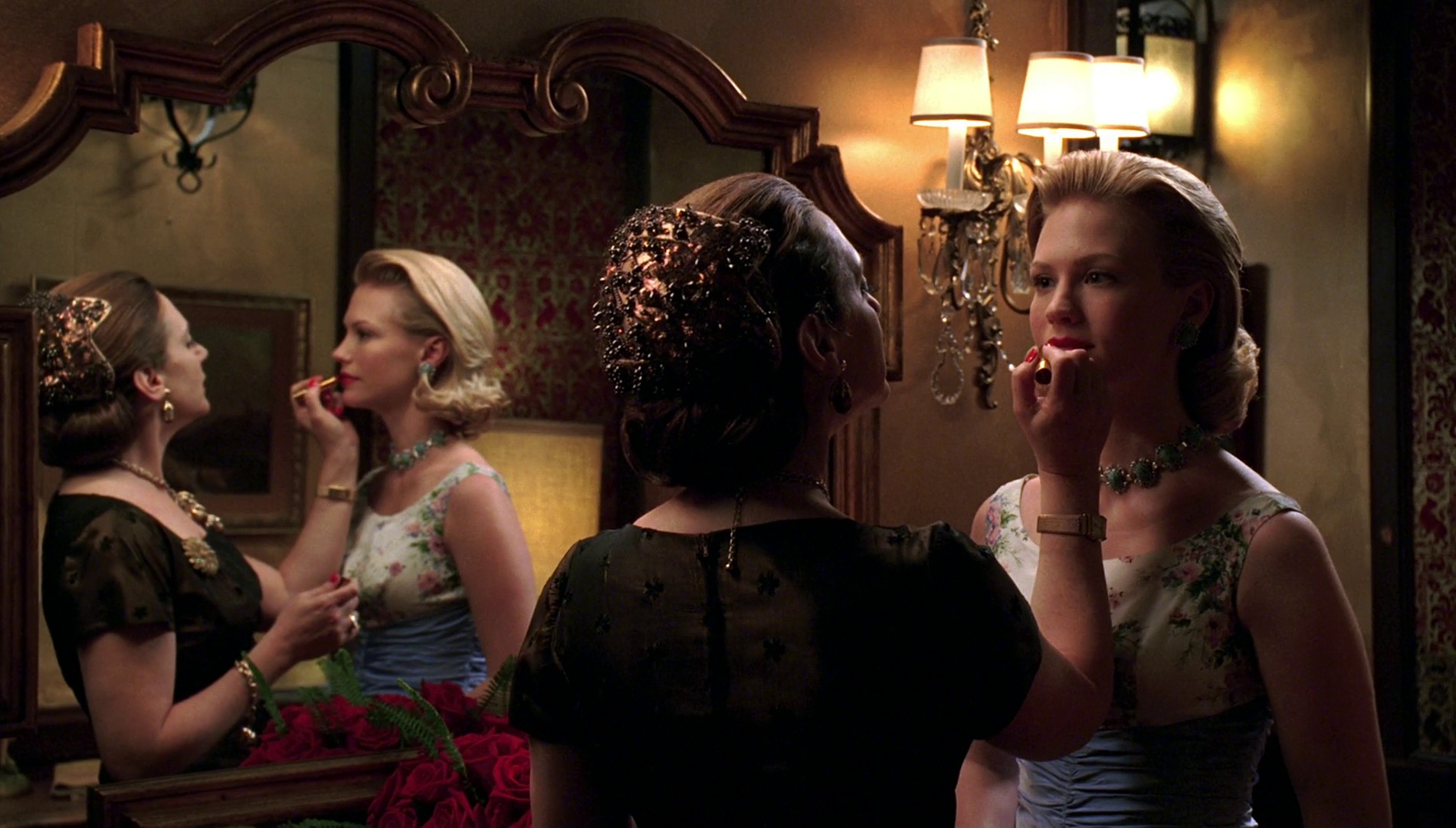 Ladies Room (2007) —  shot,  lighting
