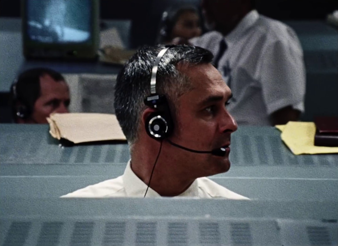 Rocket Fuel  (2019) —  shot,  lighting