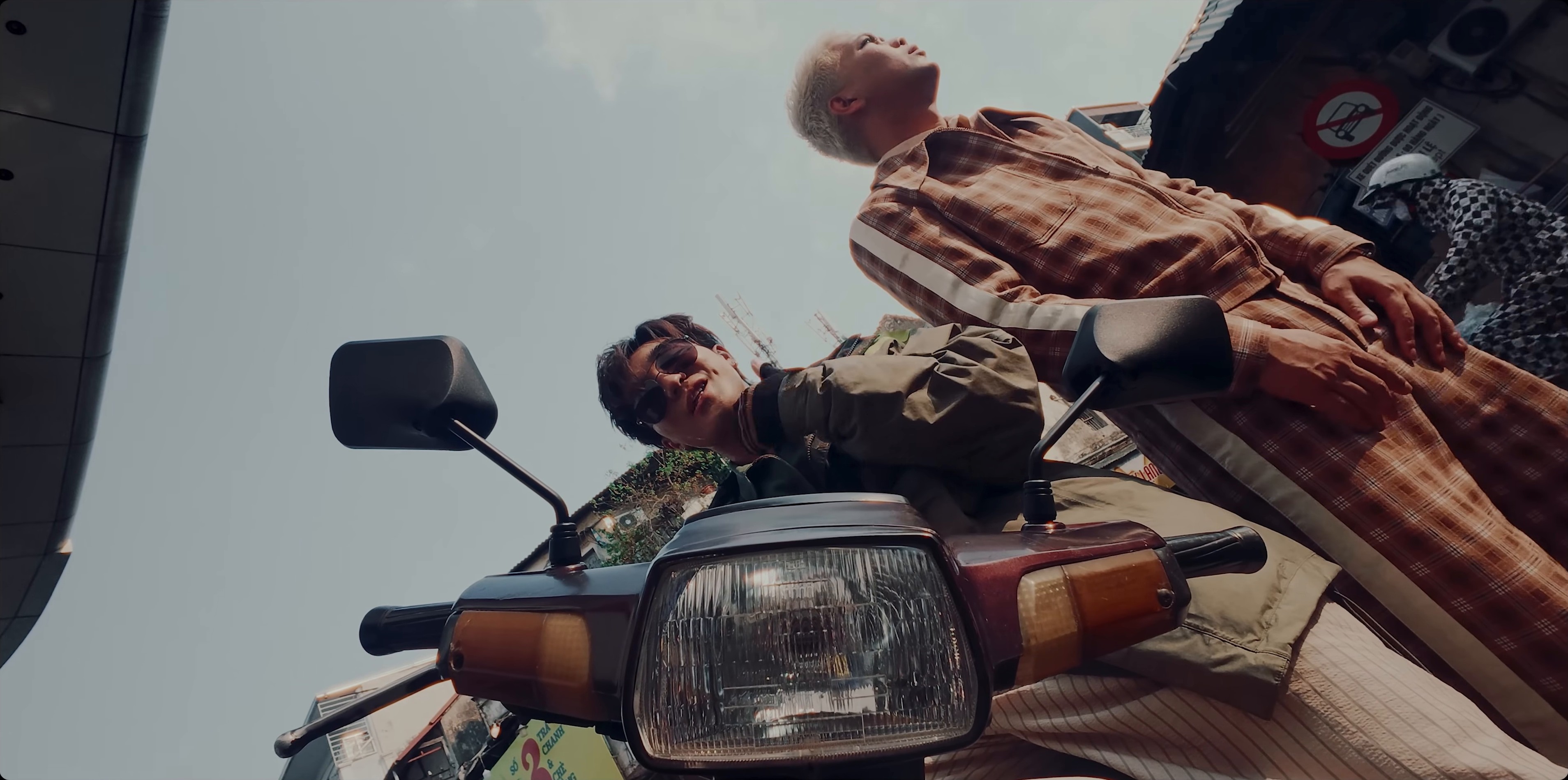 BỜ NHƯ ÀO (2024) —  shot,  lighting