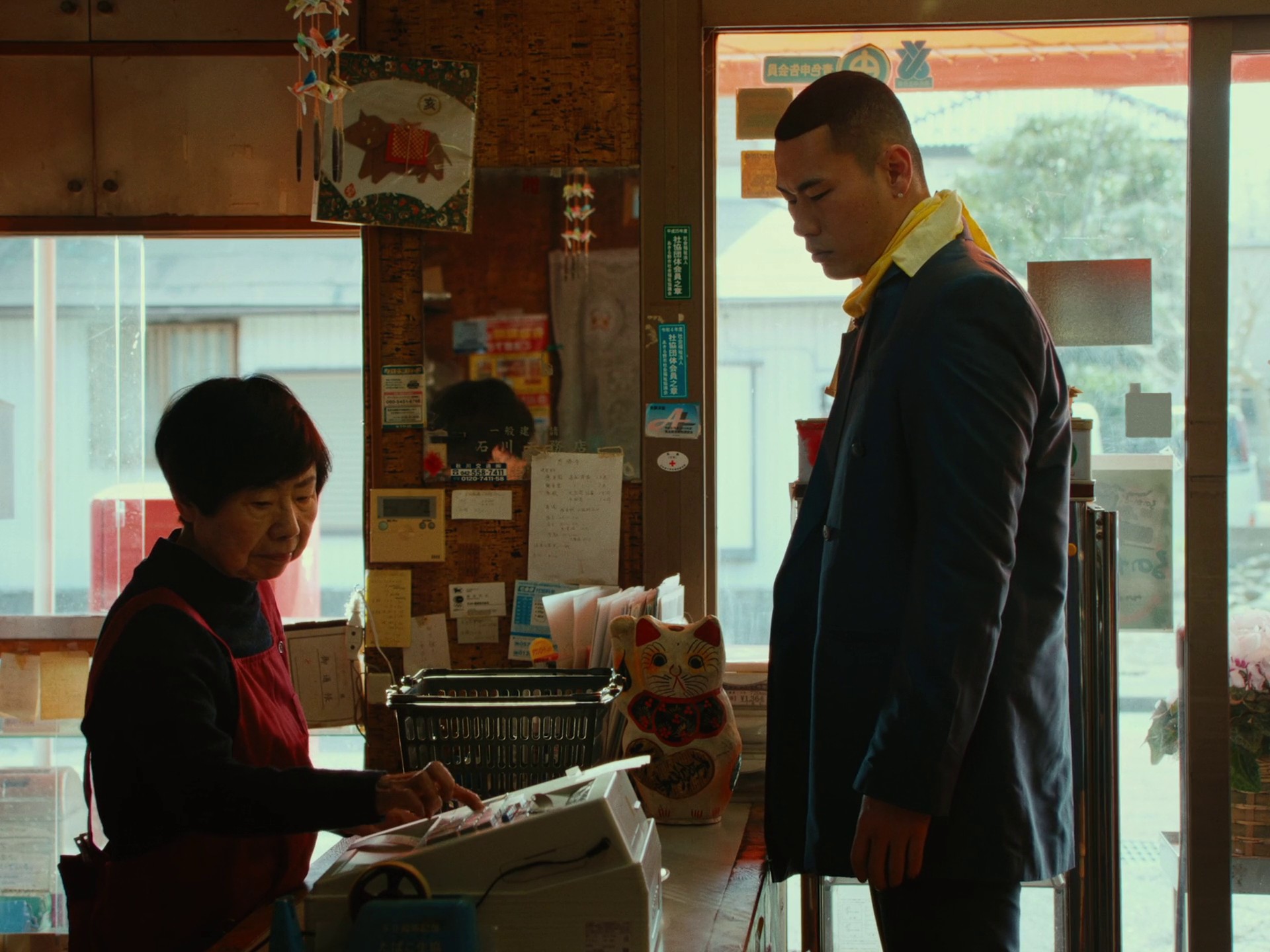 New Luck? New Wallet｜777 (2023) —  shot,  lighting