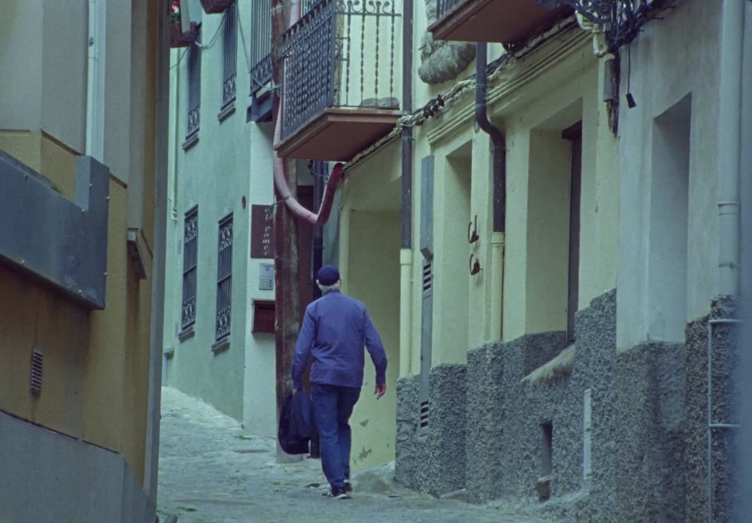 LAS FLORES (2024) —  shot,  lighting