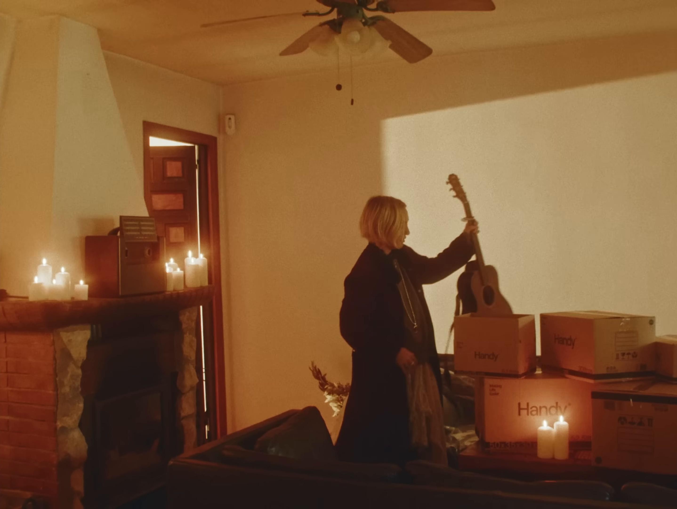 Cuando nadie mira (2026) —  shot,  lighting