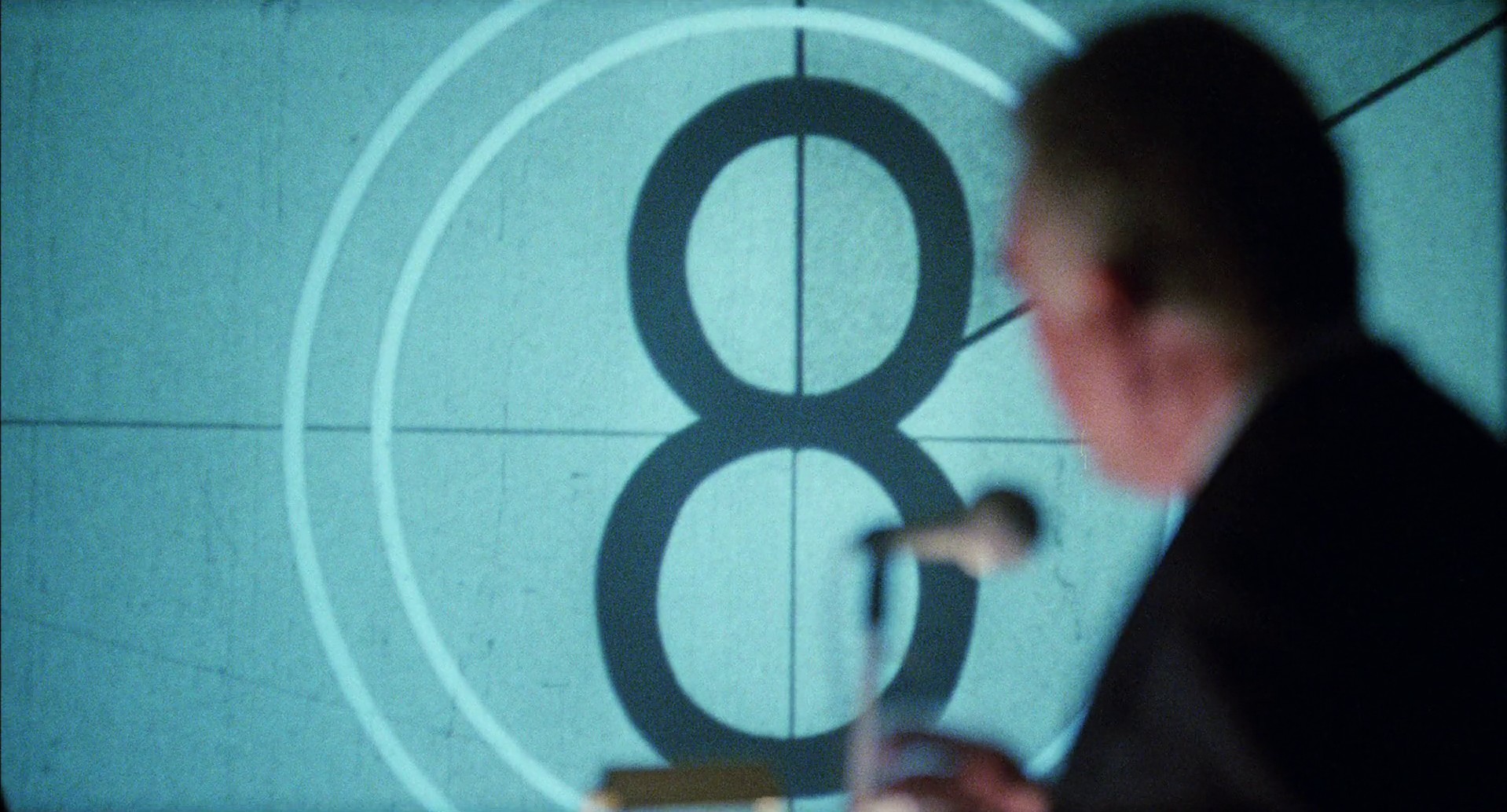 Women on the Verge of a Nervous Breakdown (1988) —  shot,  lighting