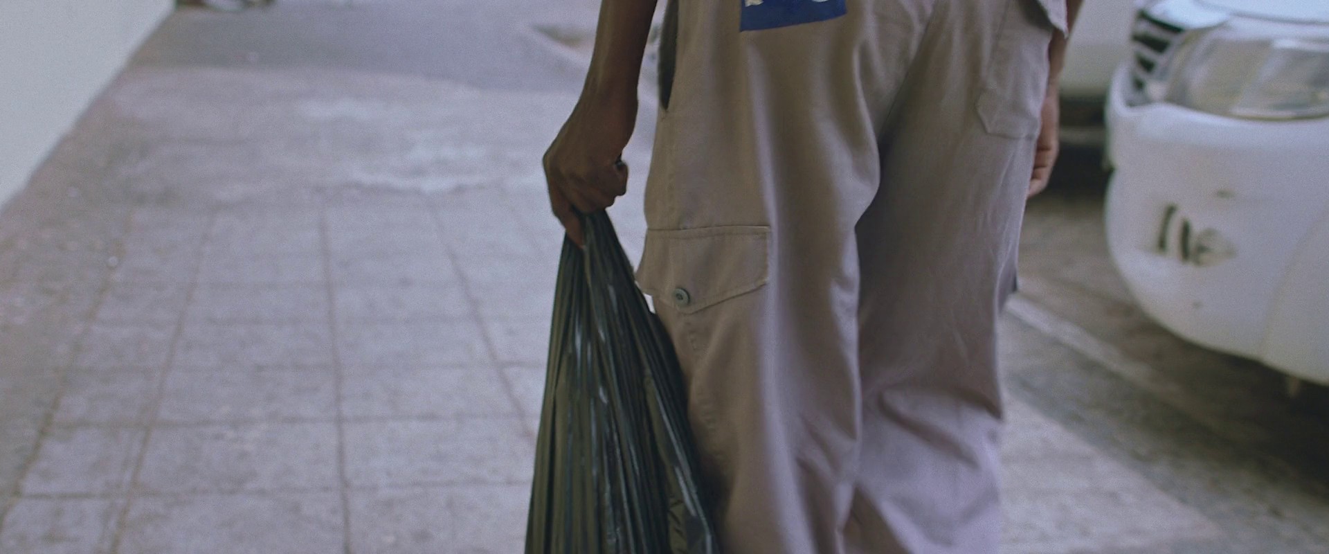 Air Conditioner (2021) —  shot,  lighting