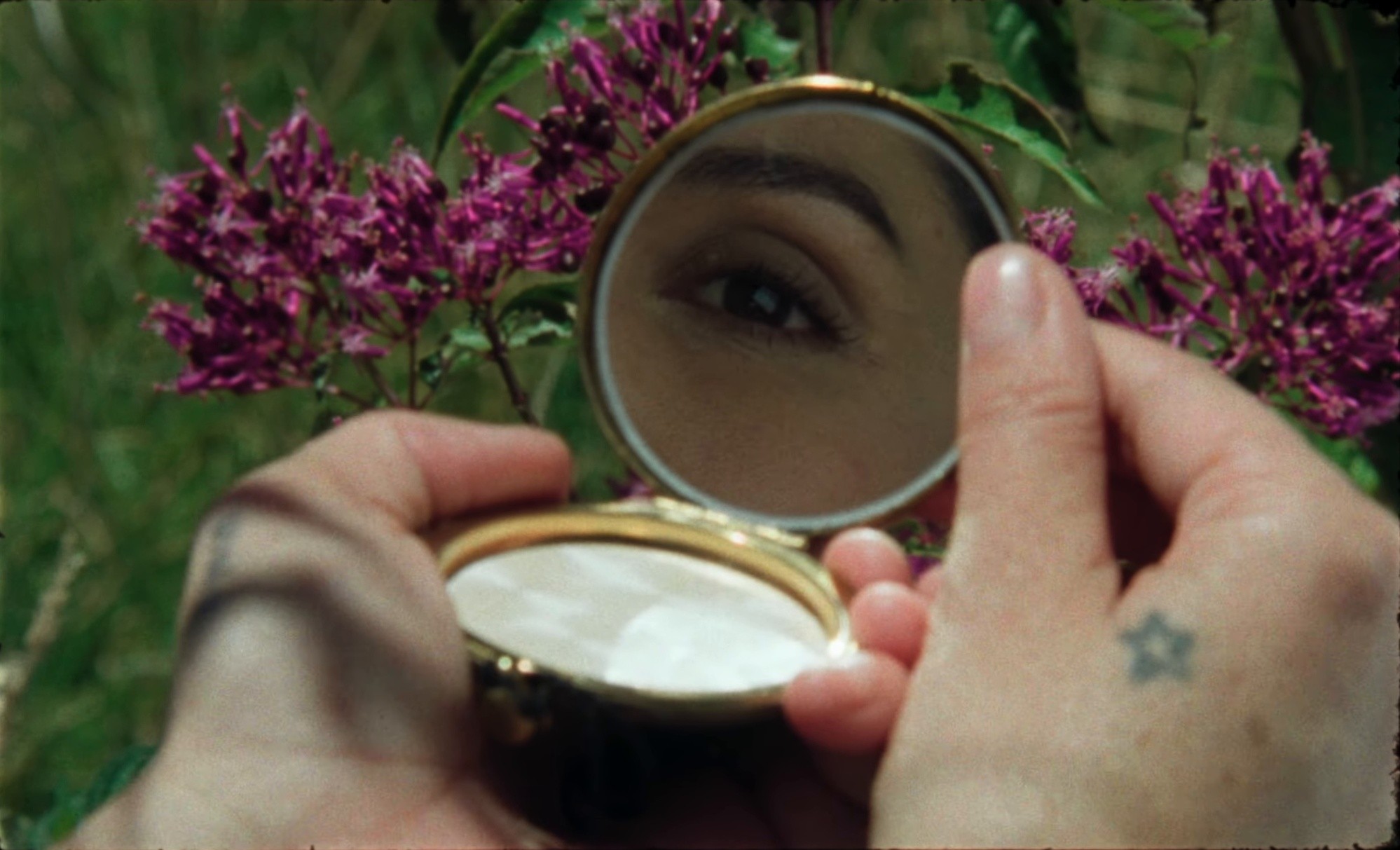 VOY CRECIENDO (2025) —  shot,  lighting