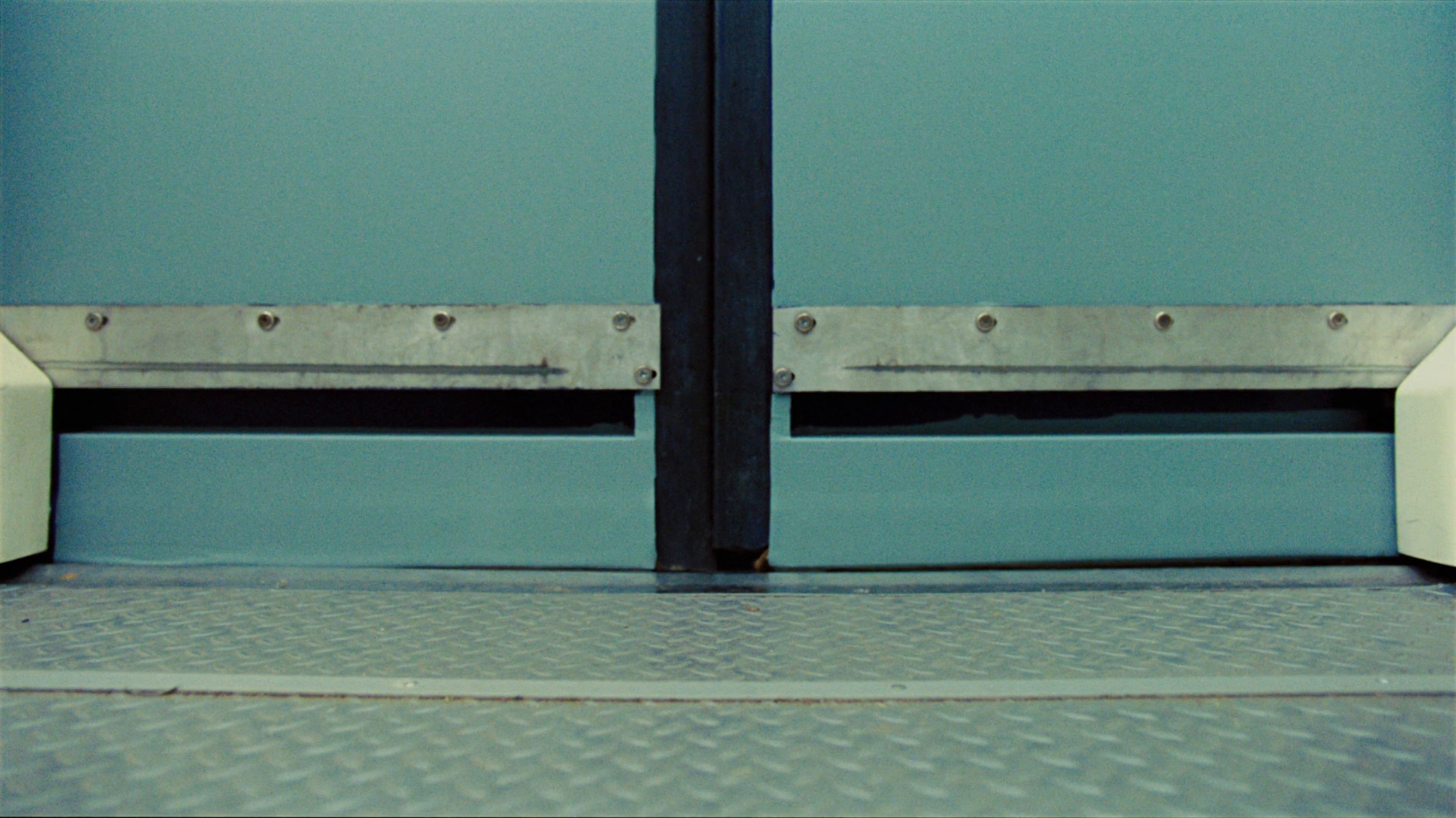 ZALANDO FW 24 - WHAT DO I WEAR? (2024) —  shot,  lighting