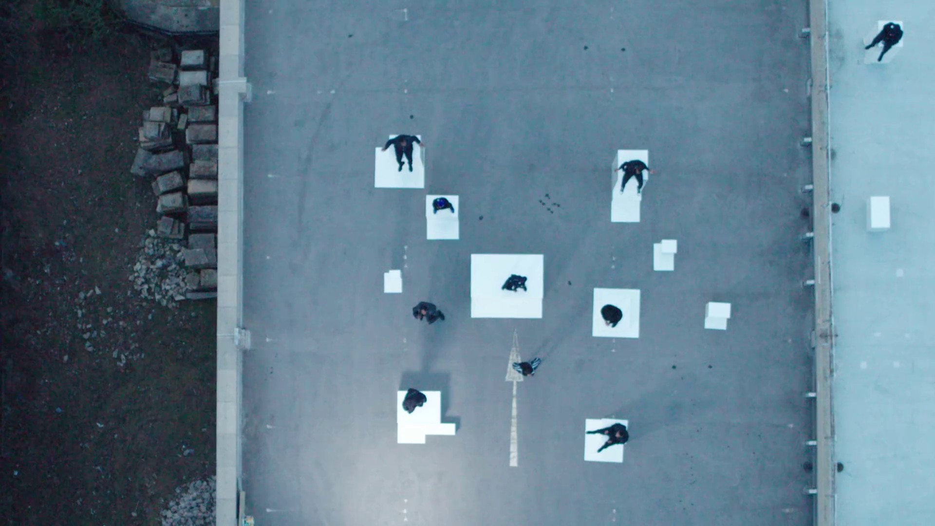 London (2022) —  shot,  lighting