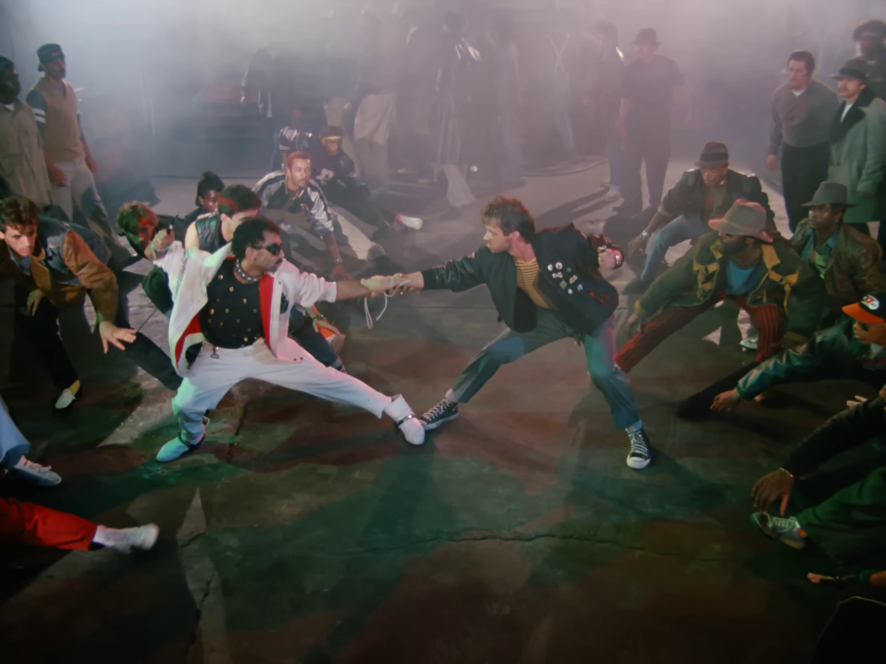 Beat it (1982) —  shot,  lighting