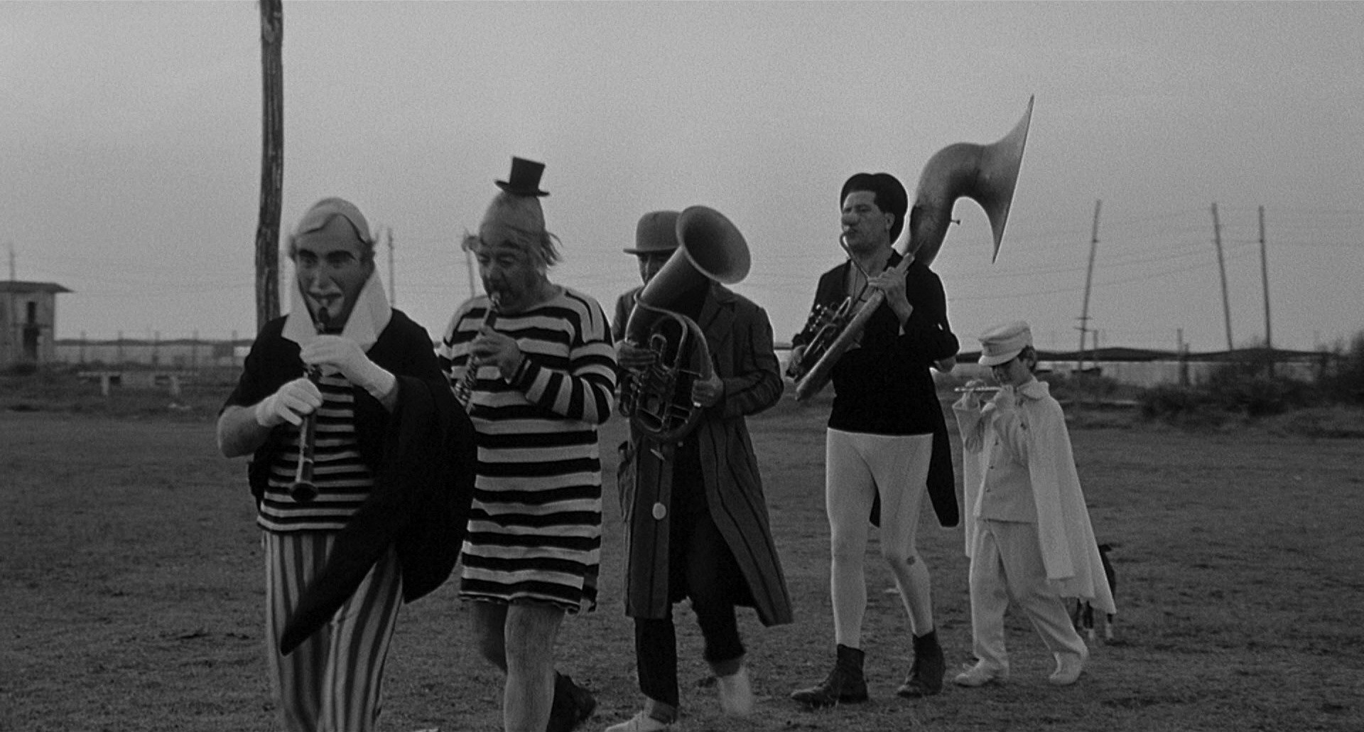 8½ (1963) —  shot,  lighting