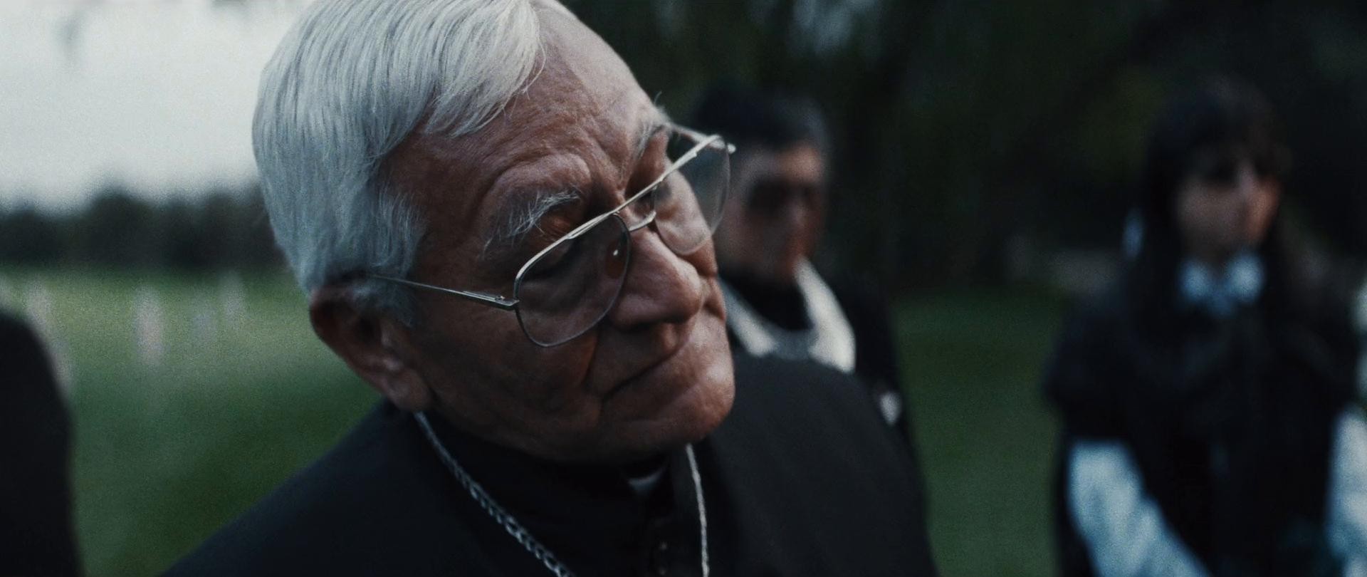 Love Hangover (2025) —  shot,  lighting