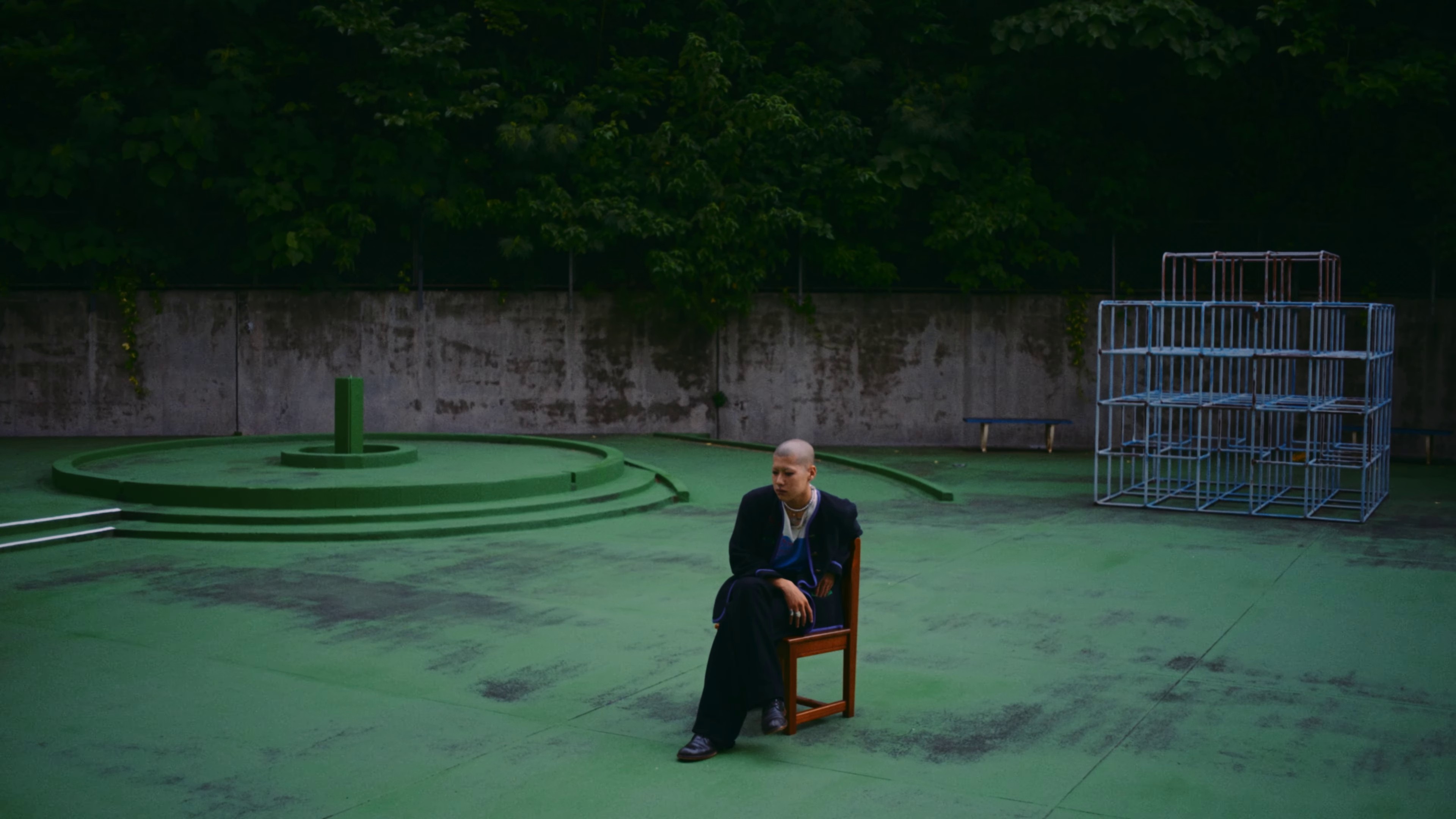 Maybe I should die with you (2023) —  shot,  lighting