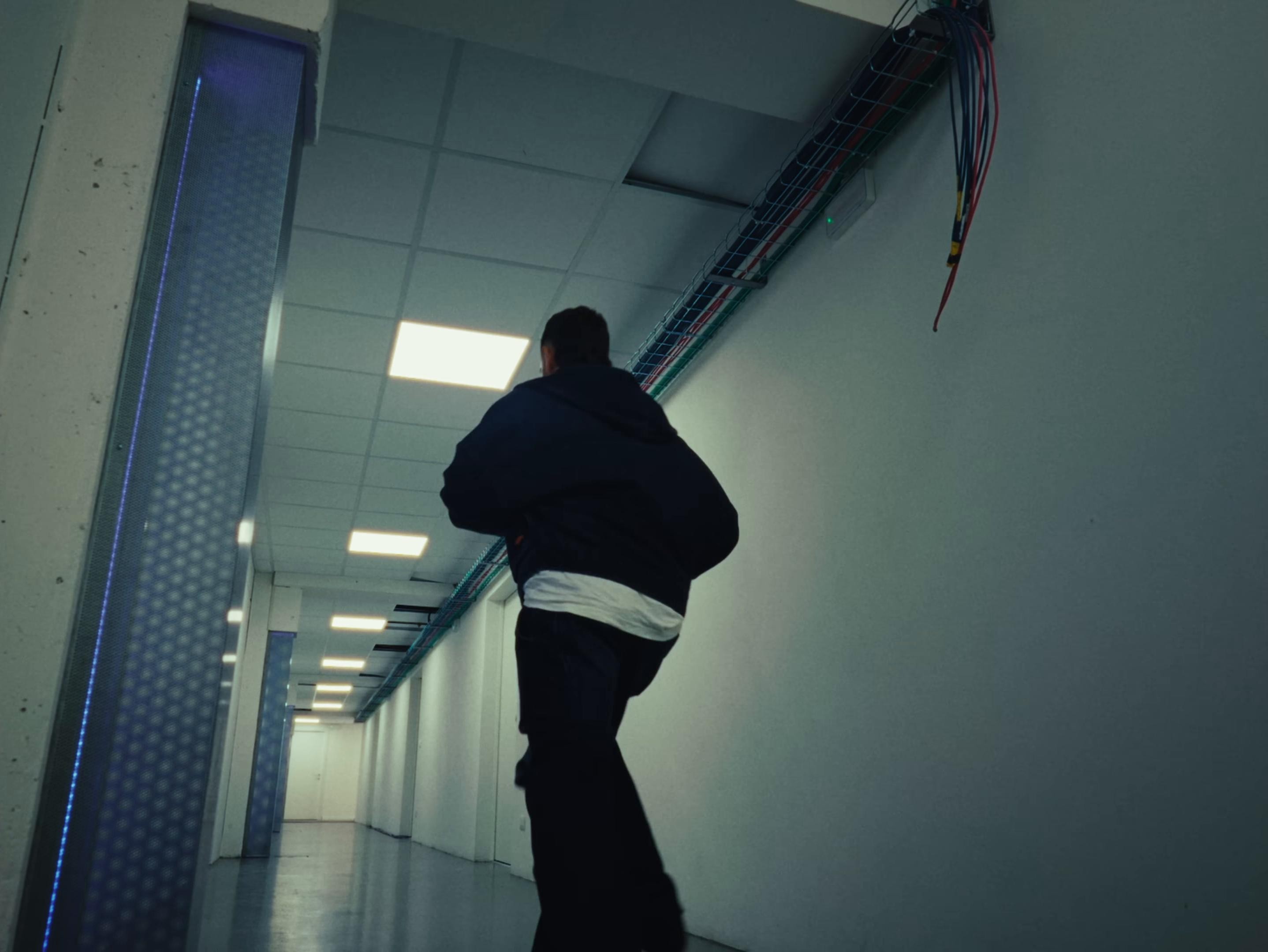 Ipocrita fratello (2025) —  shot,  lighting