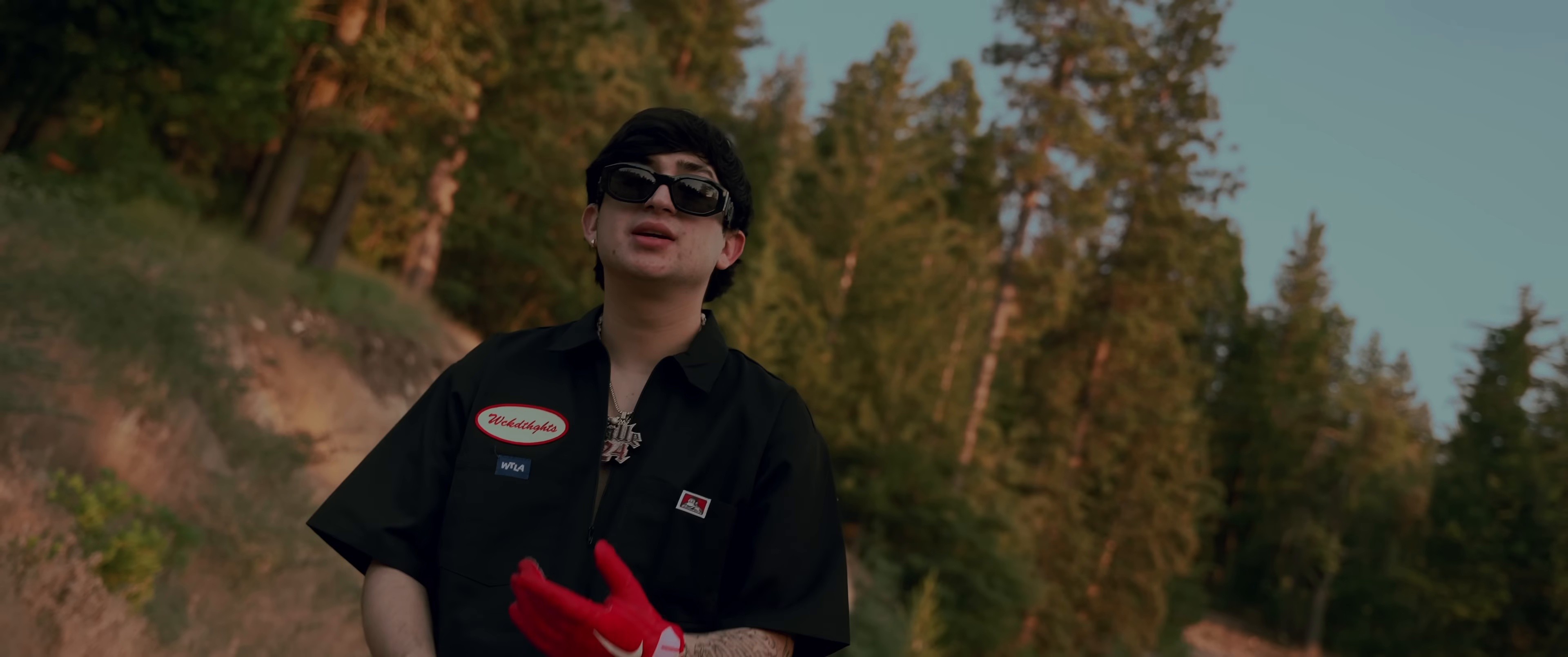 UNA LOKURA (2024) —  shot,  lighting