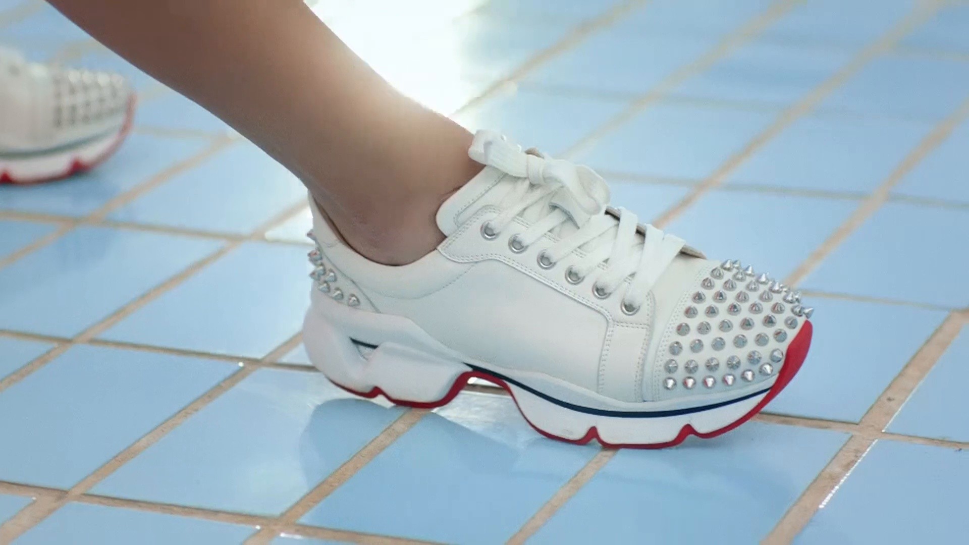 Run Loubi Run (2019) —  shot,  lighting