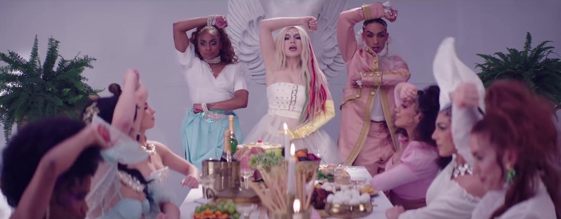 Kings & Queens (2020) —  shot,  lighting