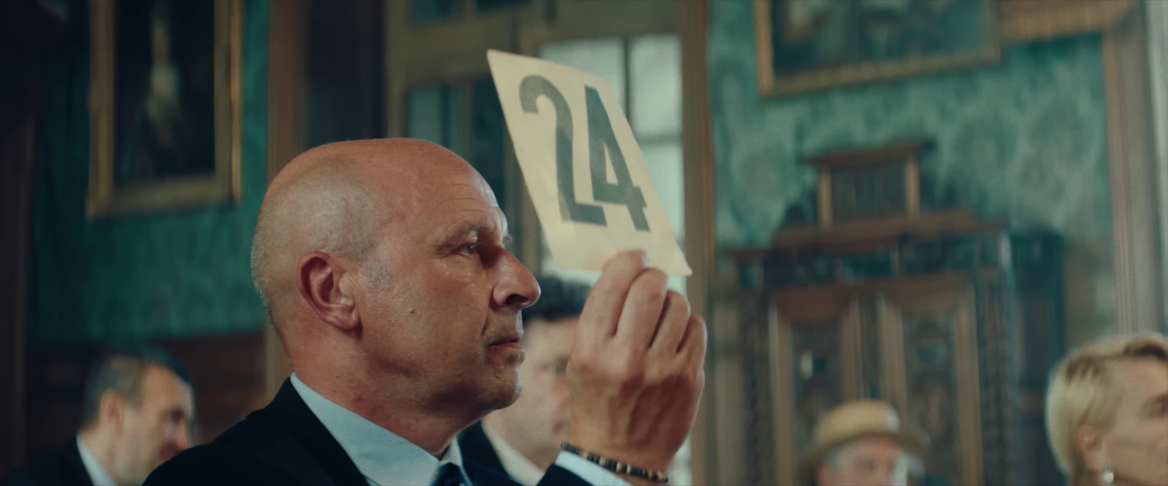 Fais de l'argent (2022) —  shot,  lighting