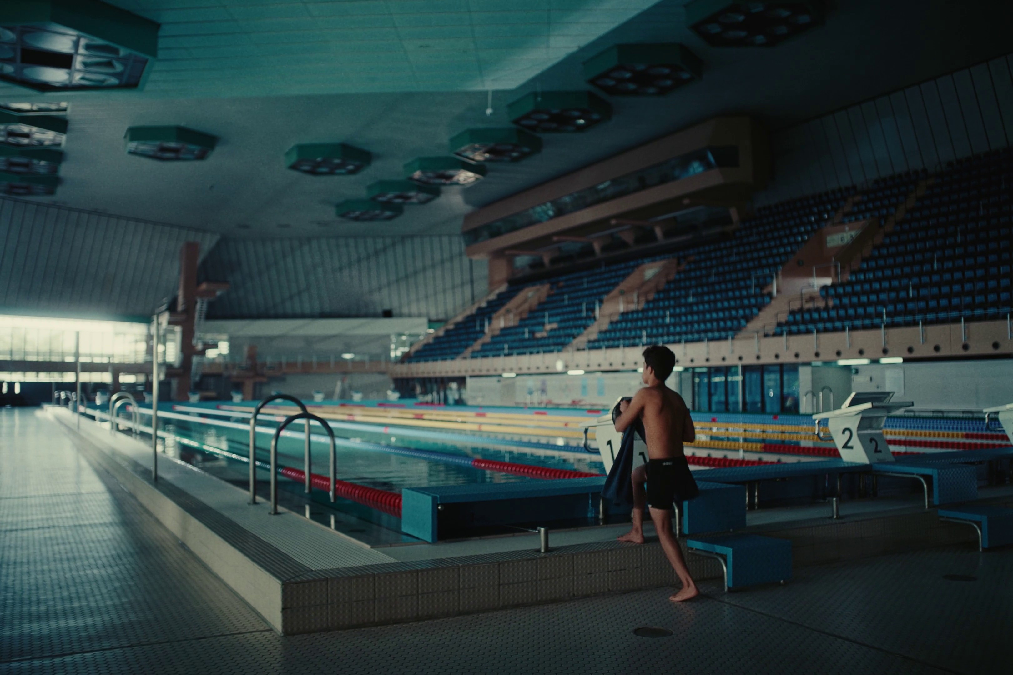 Watchmen - World Sports Games (DC) (2024) —  shot,  lighting