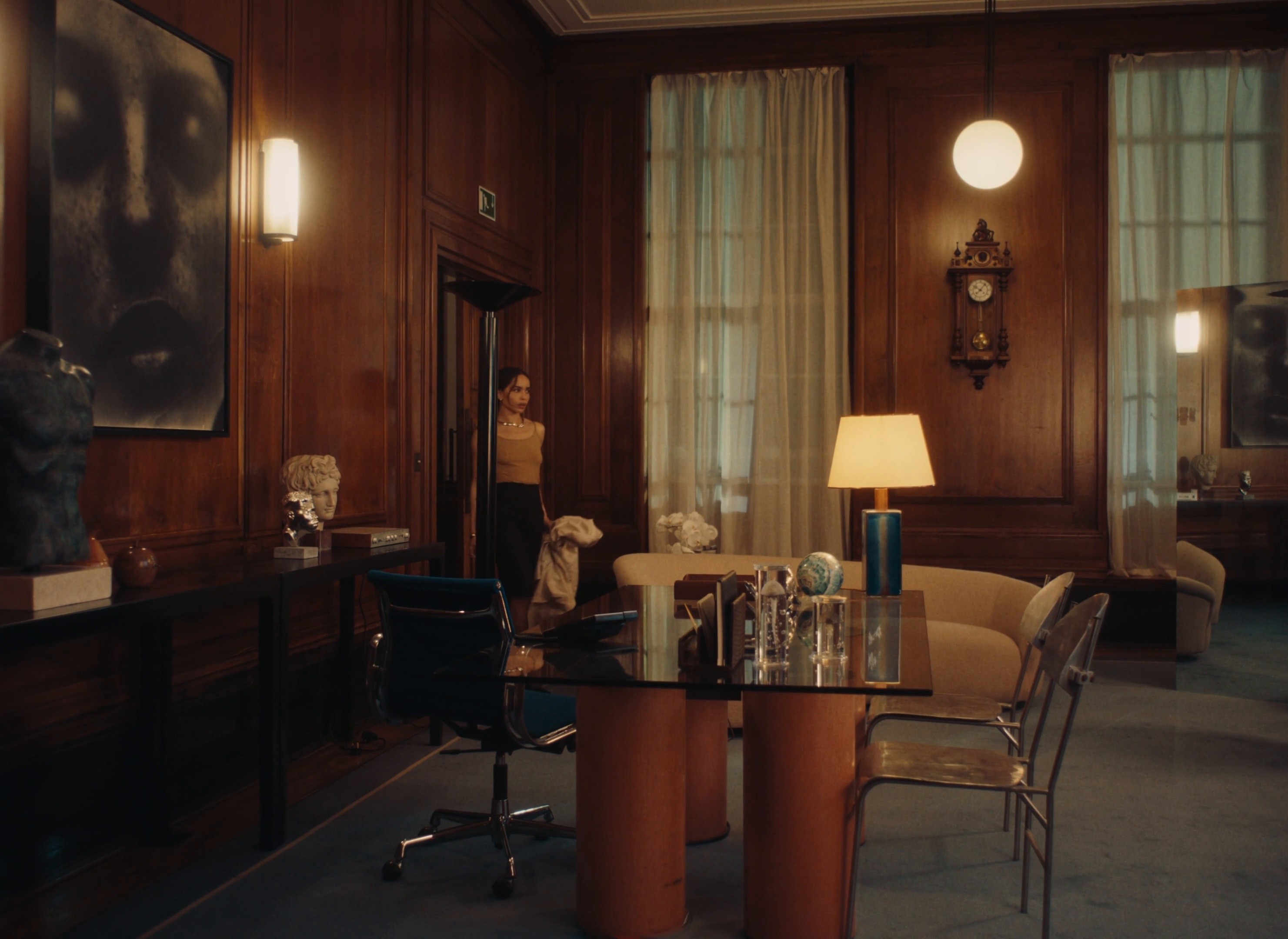 'Rush Hour' Jessica McCormack ft. Zoë Kravitz (2025) —  shot,  lighting