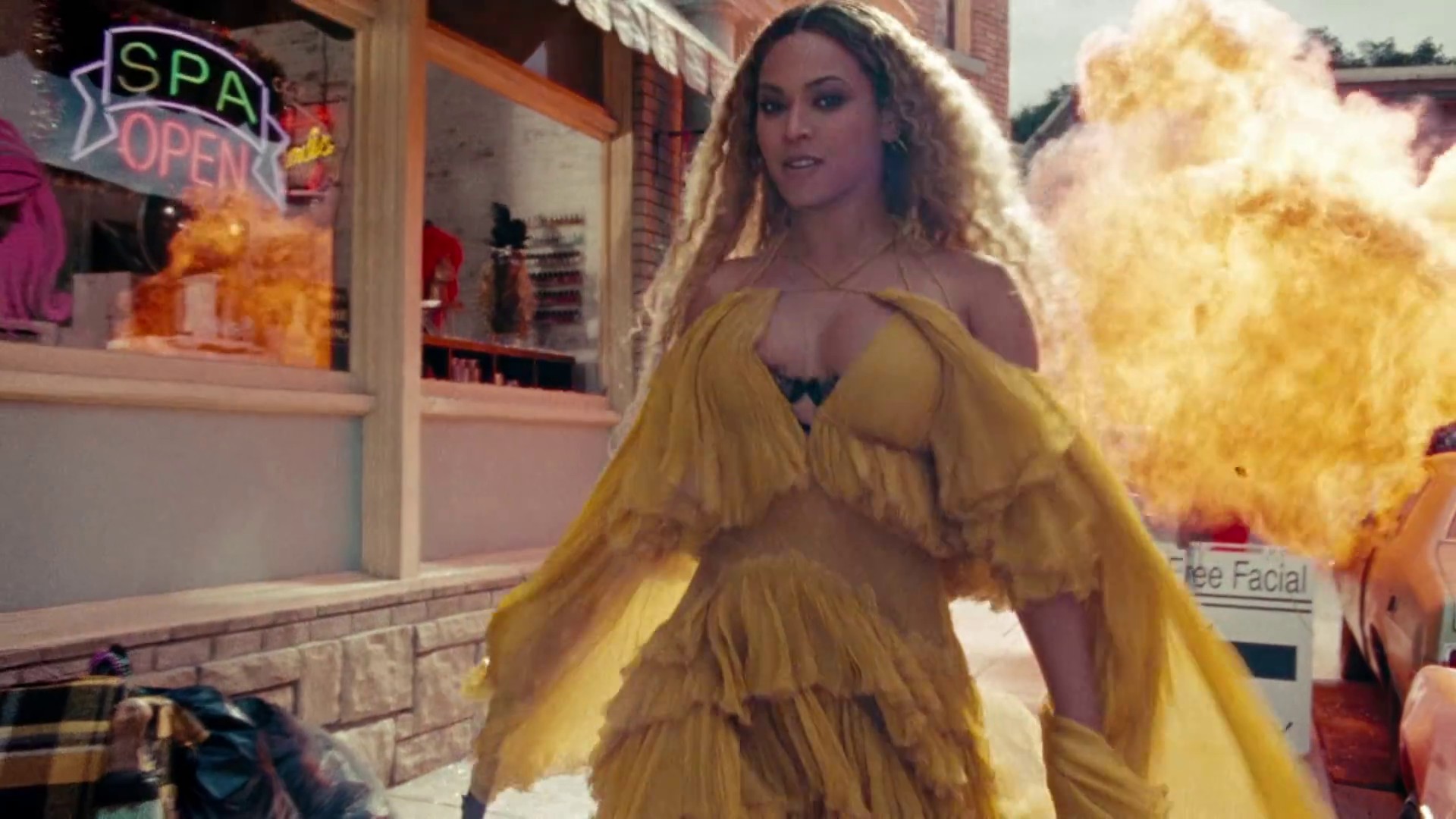 Hold Up (2016) —  shot,  lighting