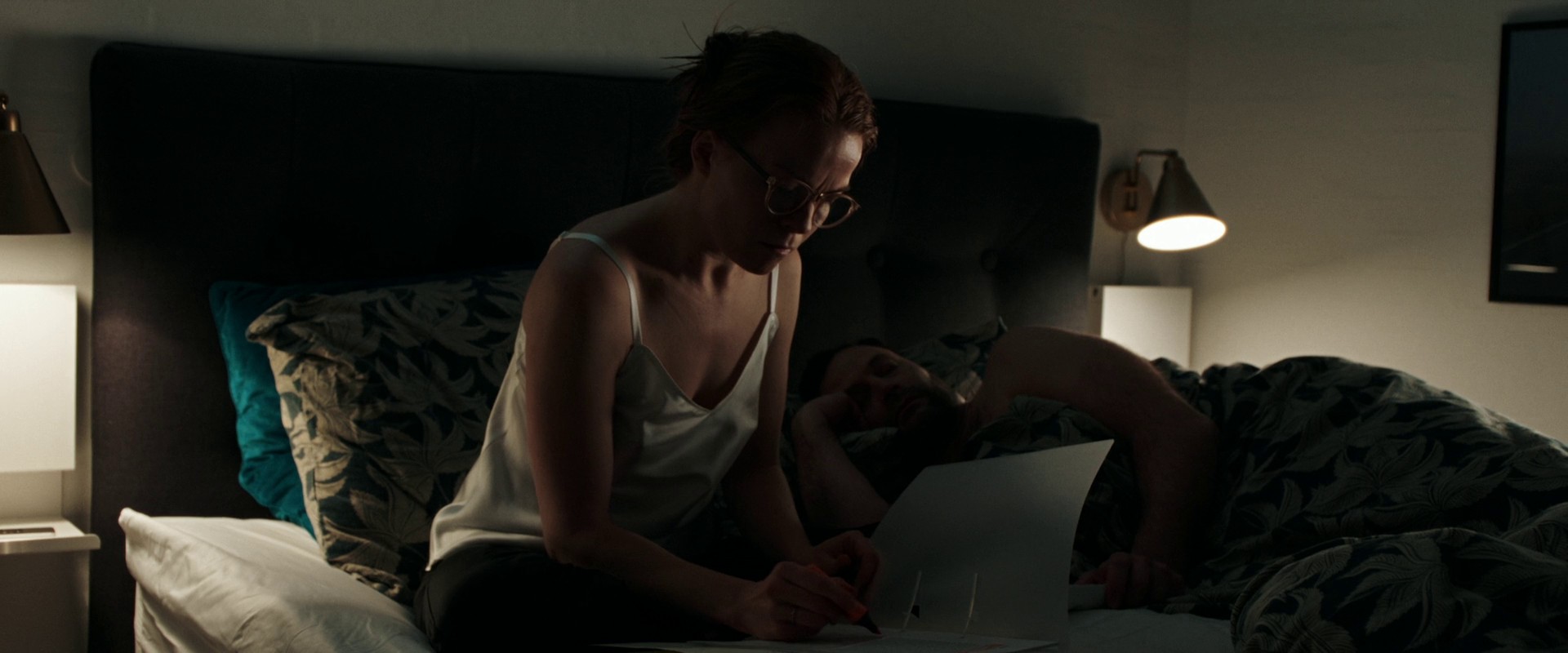 Klienten (2022) —  shot,  lighting