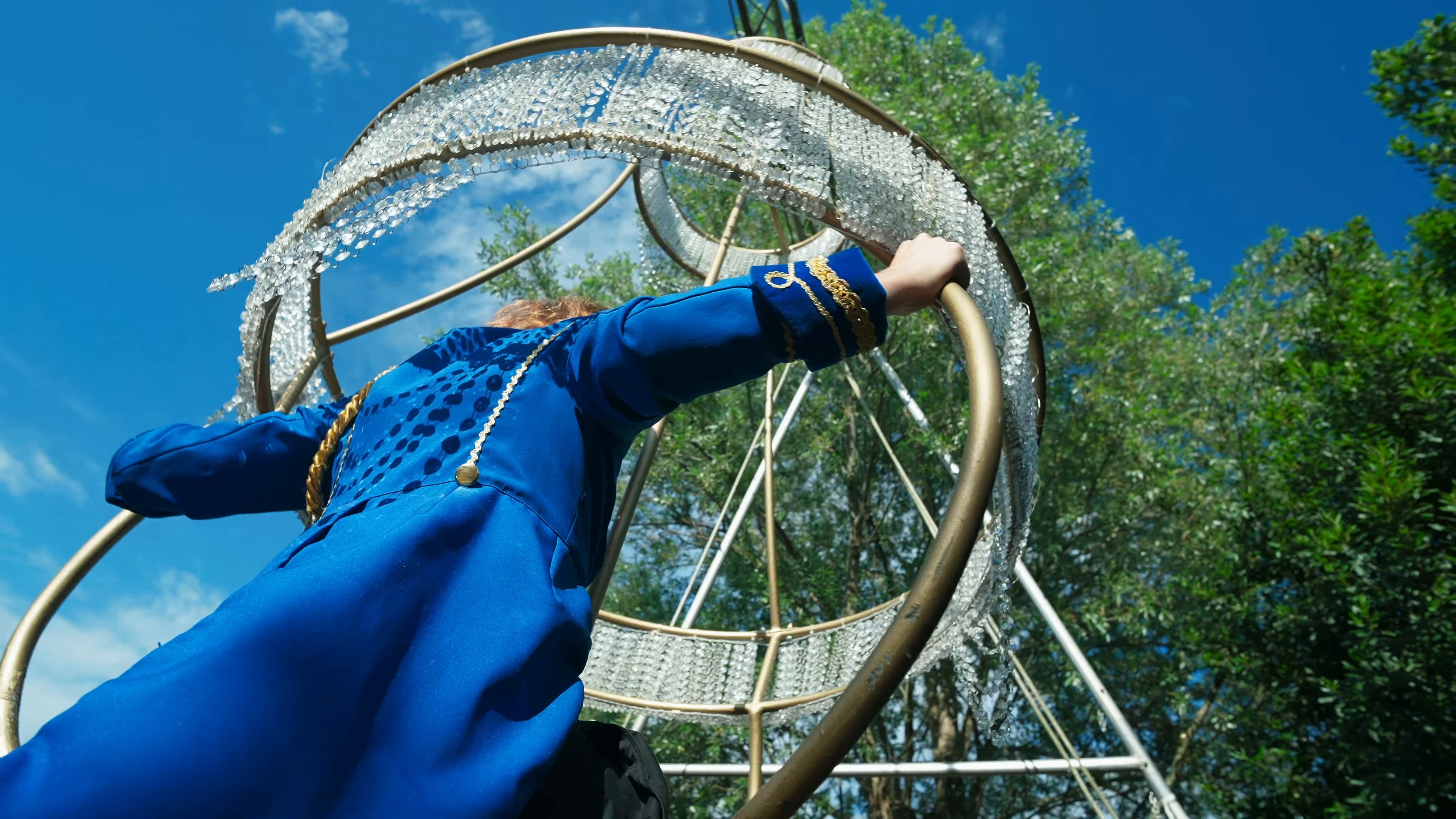 portami a ballare in primavera (2025) —  shot,  lighting