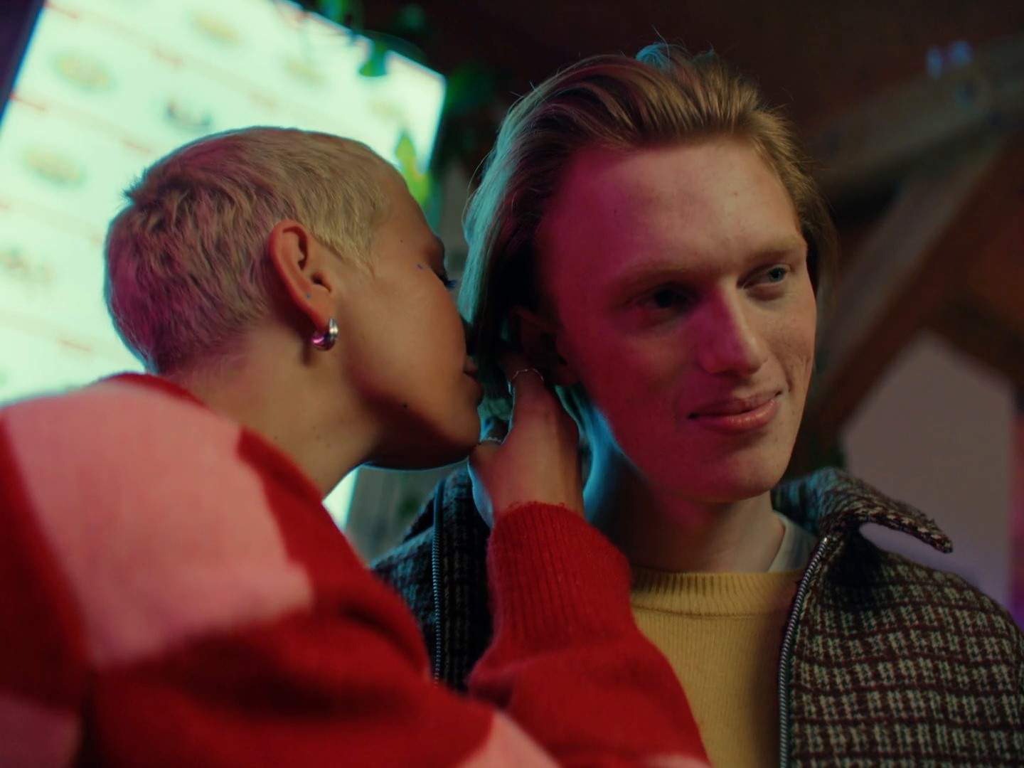 GARNIER FRUCTIS - SHAMPOO SNITCH (2025) —  shot,  lighting