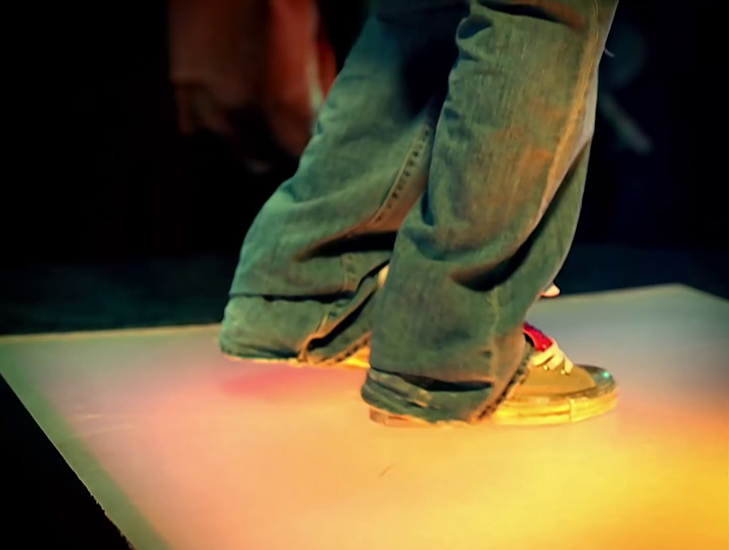 Pon de Replay (2005) —  shot,  lighting