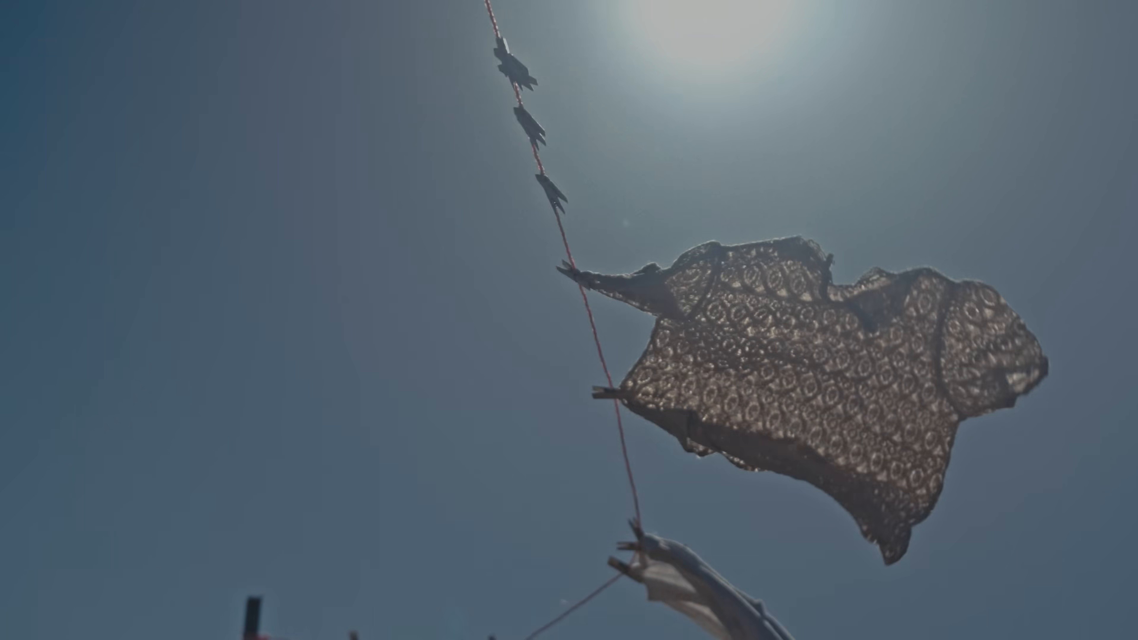 500 Palabras (2025) —  shot,  lighting