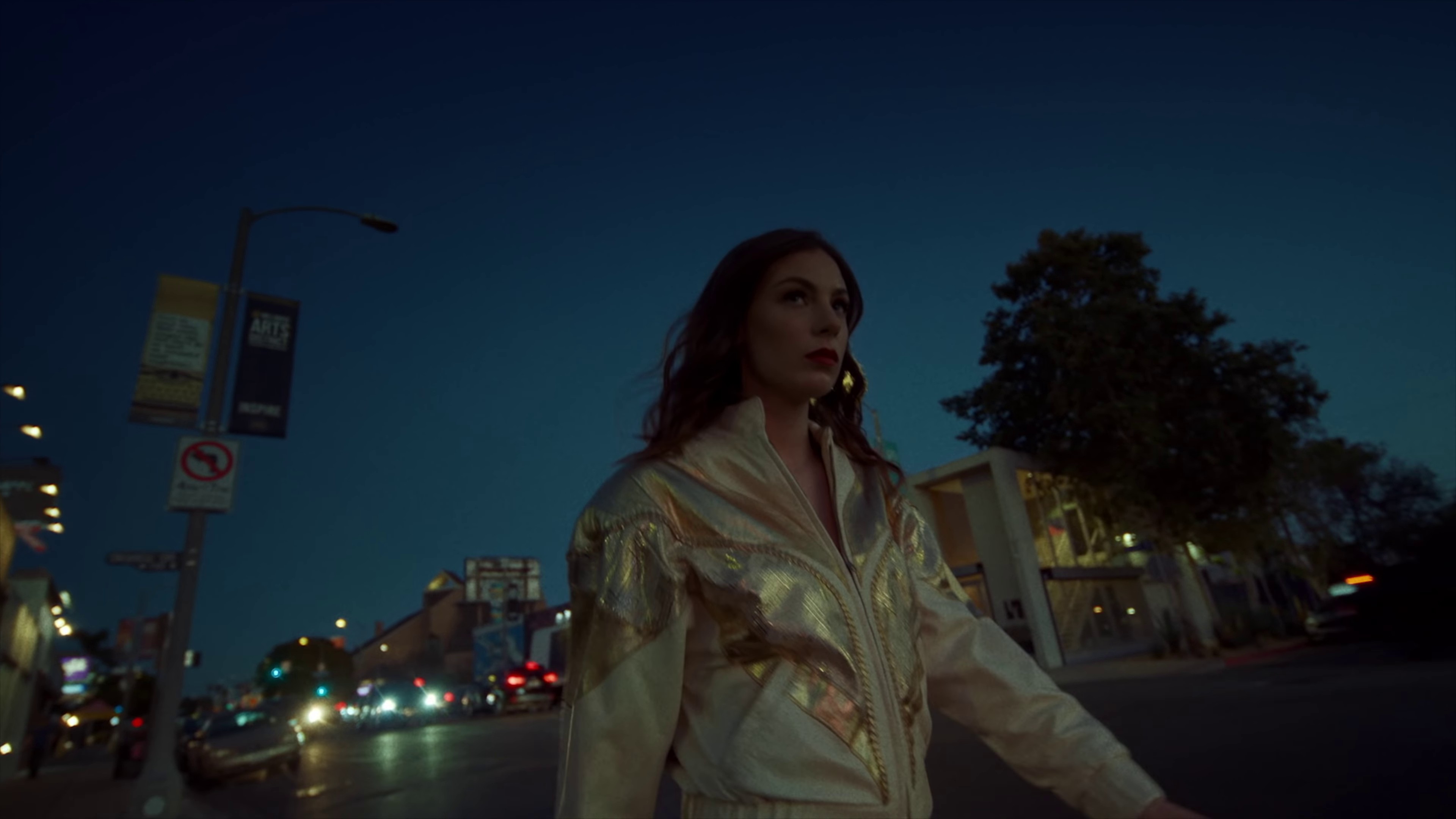 Tout savoir  (2022) —  shot,  lighting