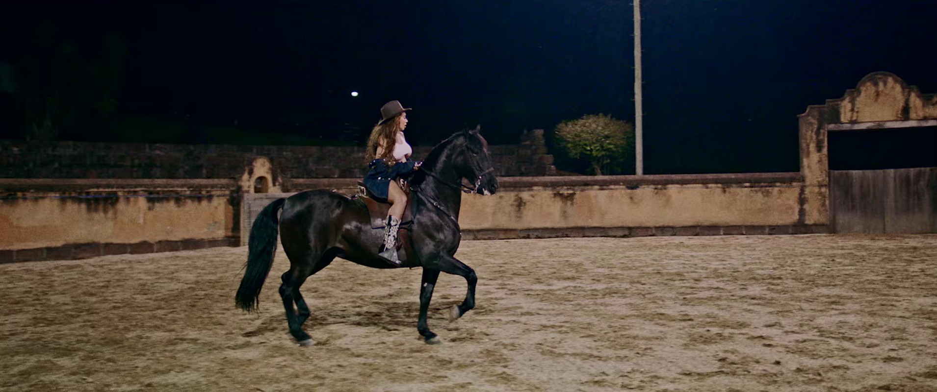 Drugs N Hella Melodies (2021) —  shot,  lighting