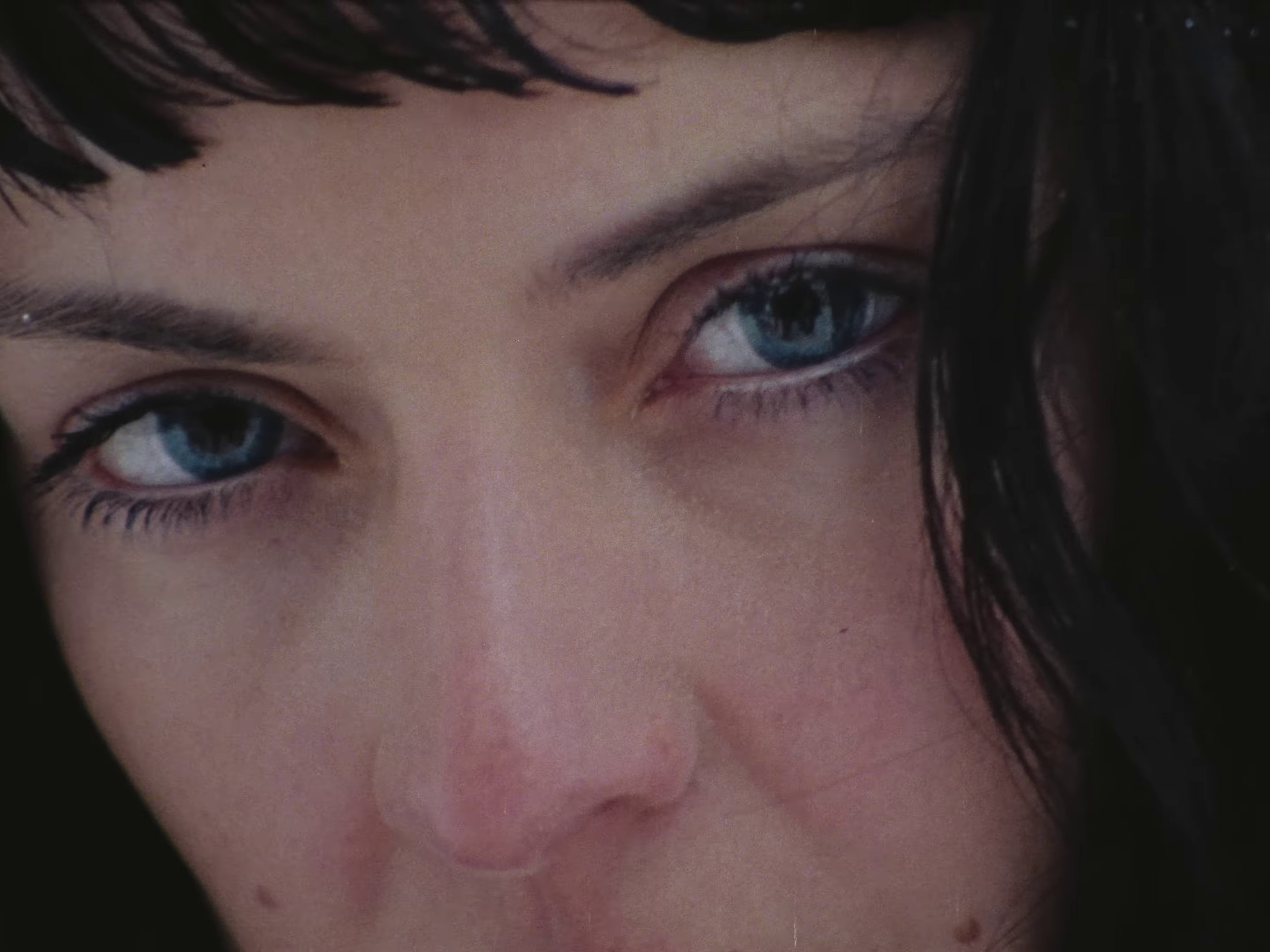 Lejos De Ti (2024) —  shot,  lighting