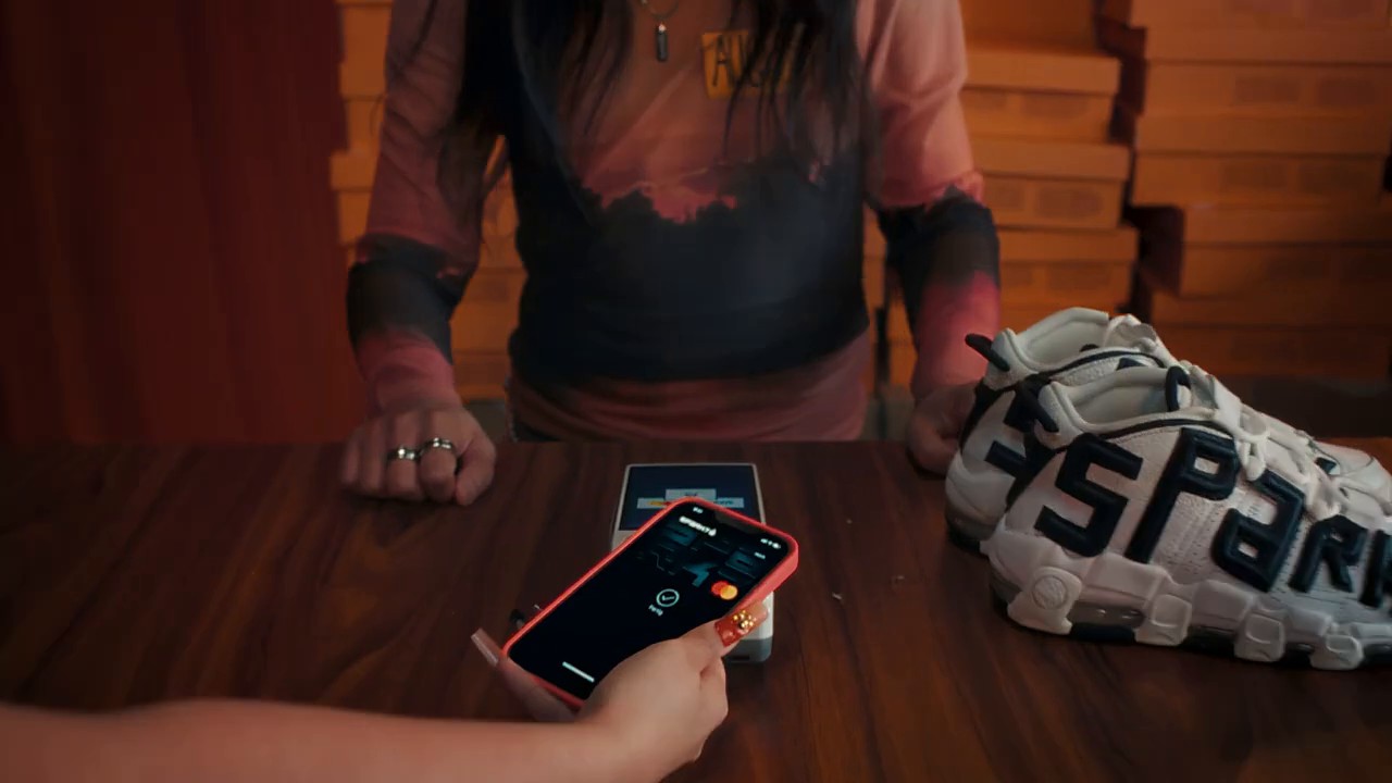 Spark7 Erste Bank: Konto. Aber cooler. (2024) —  shot,  lighting