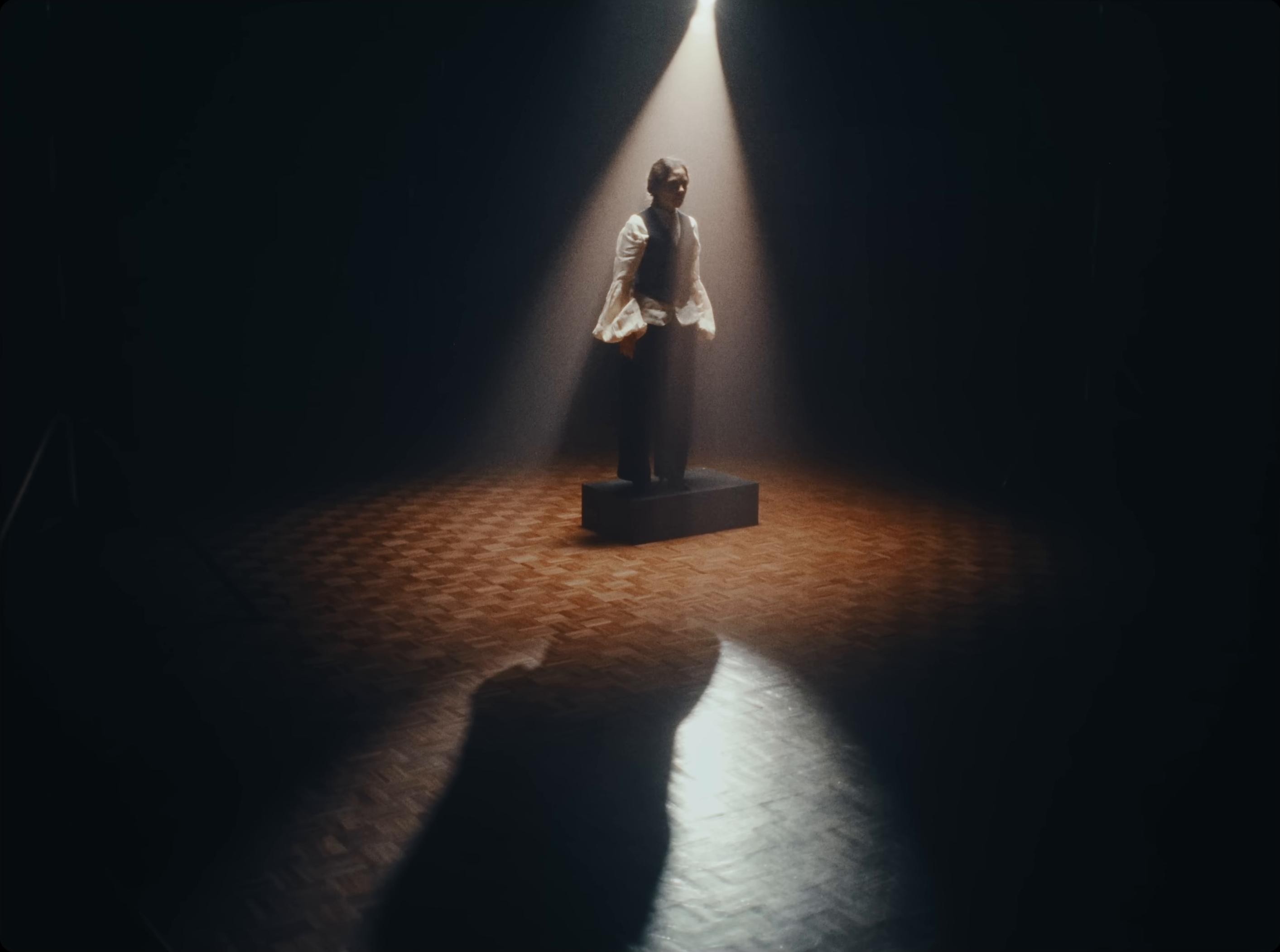 Lágrimas Cancioneras (2025) —  shot,  lighting