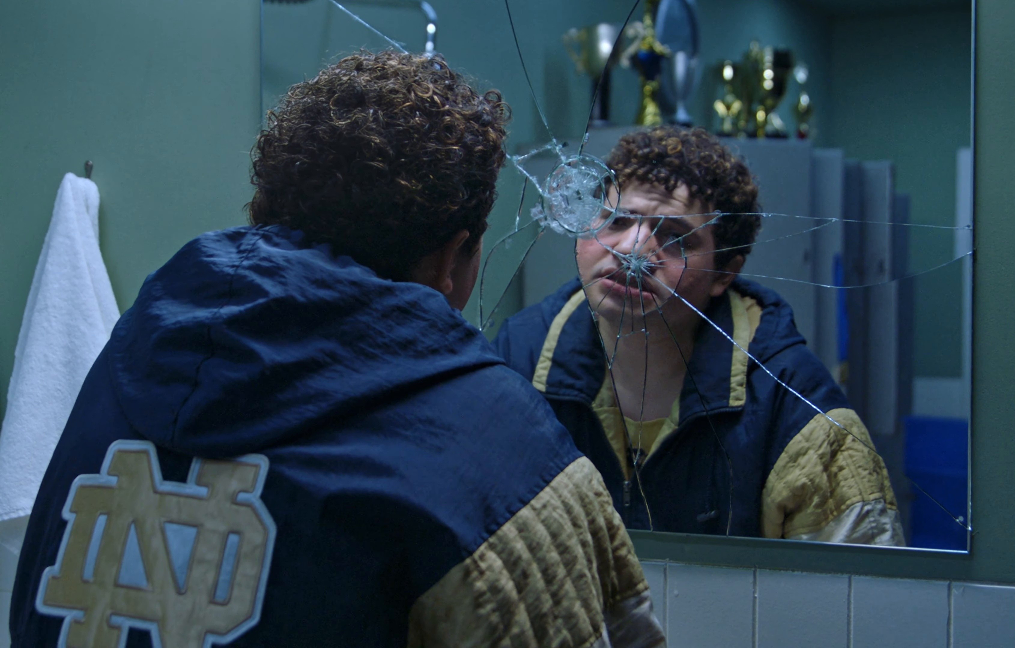 TODO HOMEM FAZ  (2025) —  shot,  lighting