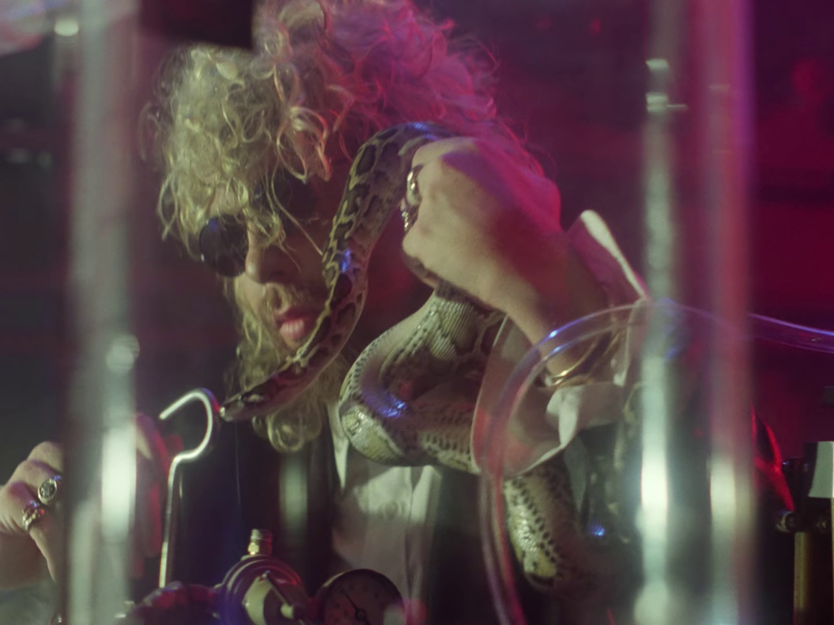 Missionary Man  (1986) —  shot,  lighting