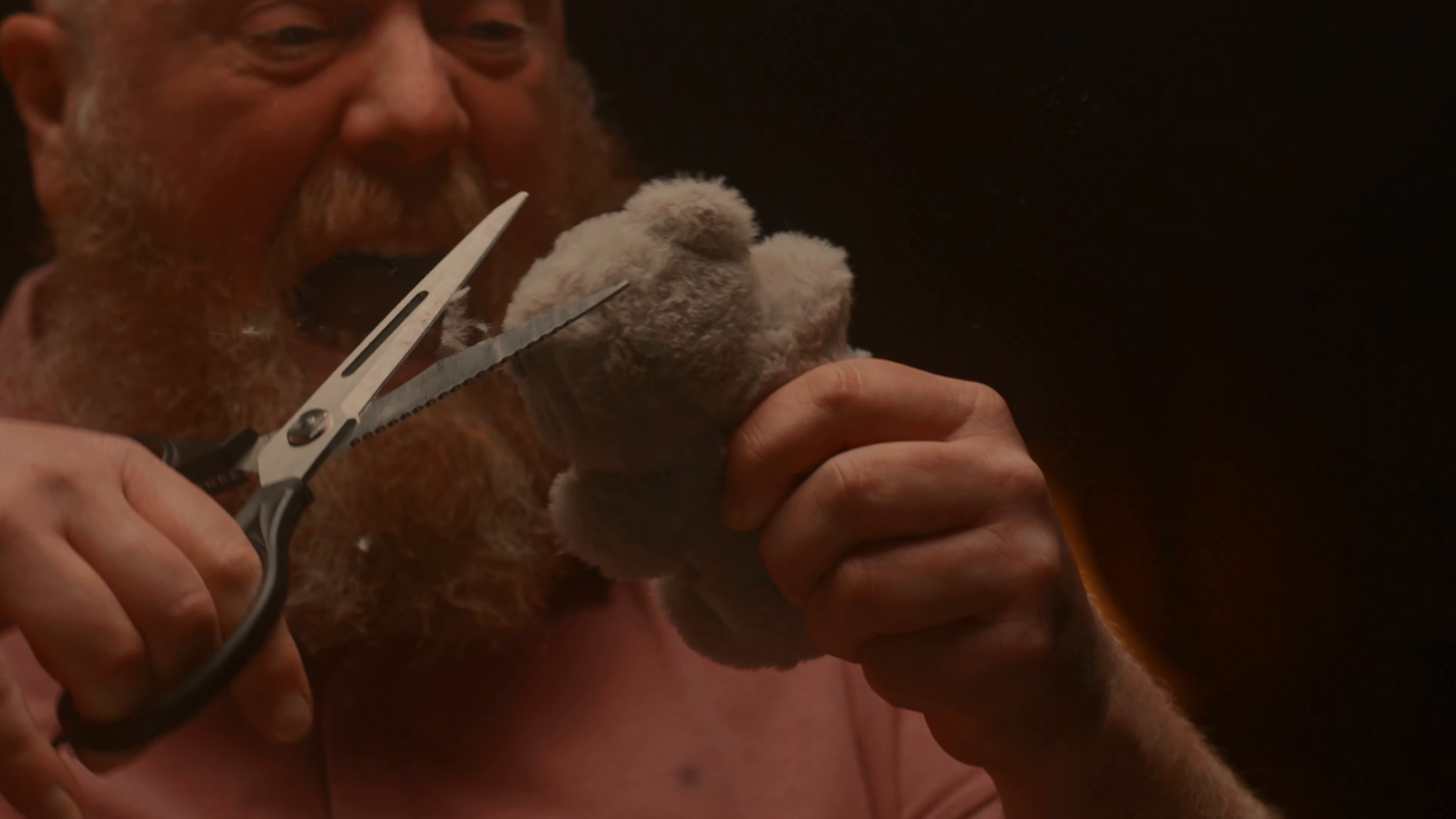 Guérir de toi (2025) —  shot,  lighting