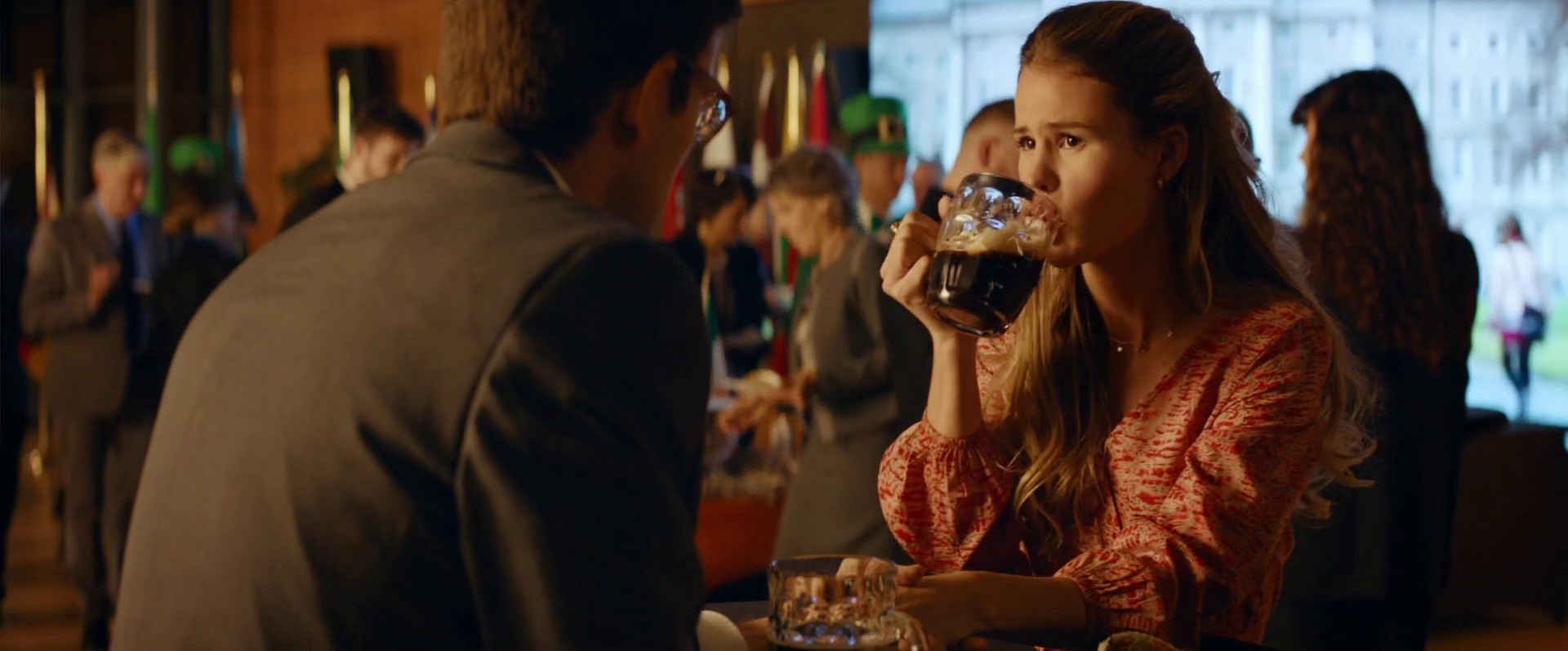 La politique et les saucisses (2020) —  shot,  lighting