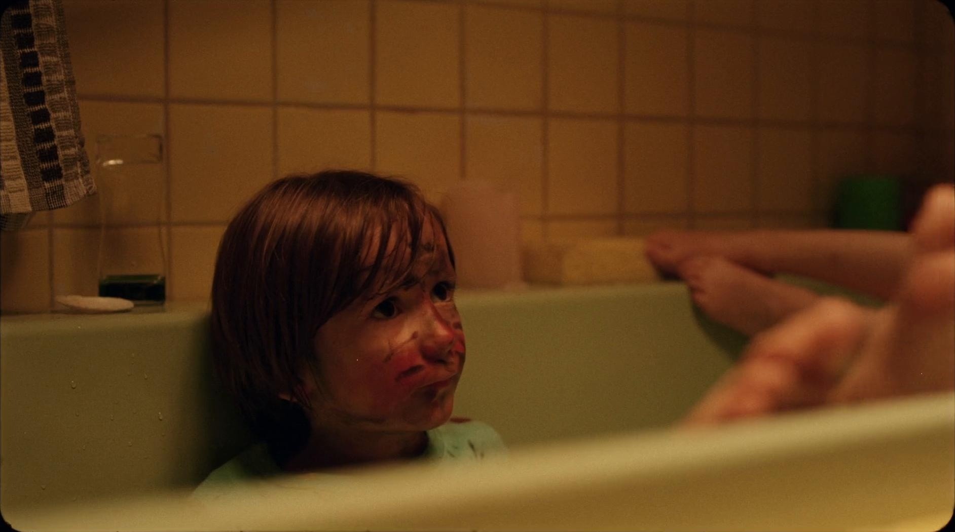 Cadum (dir. Martin Kalina) (2025) —  shot,  lighting