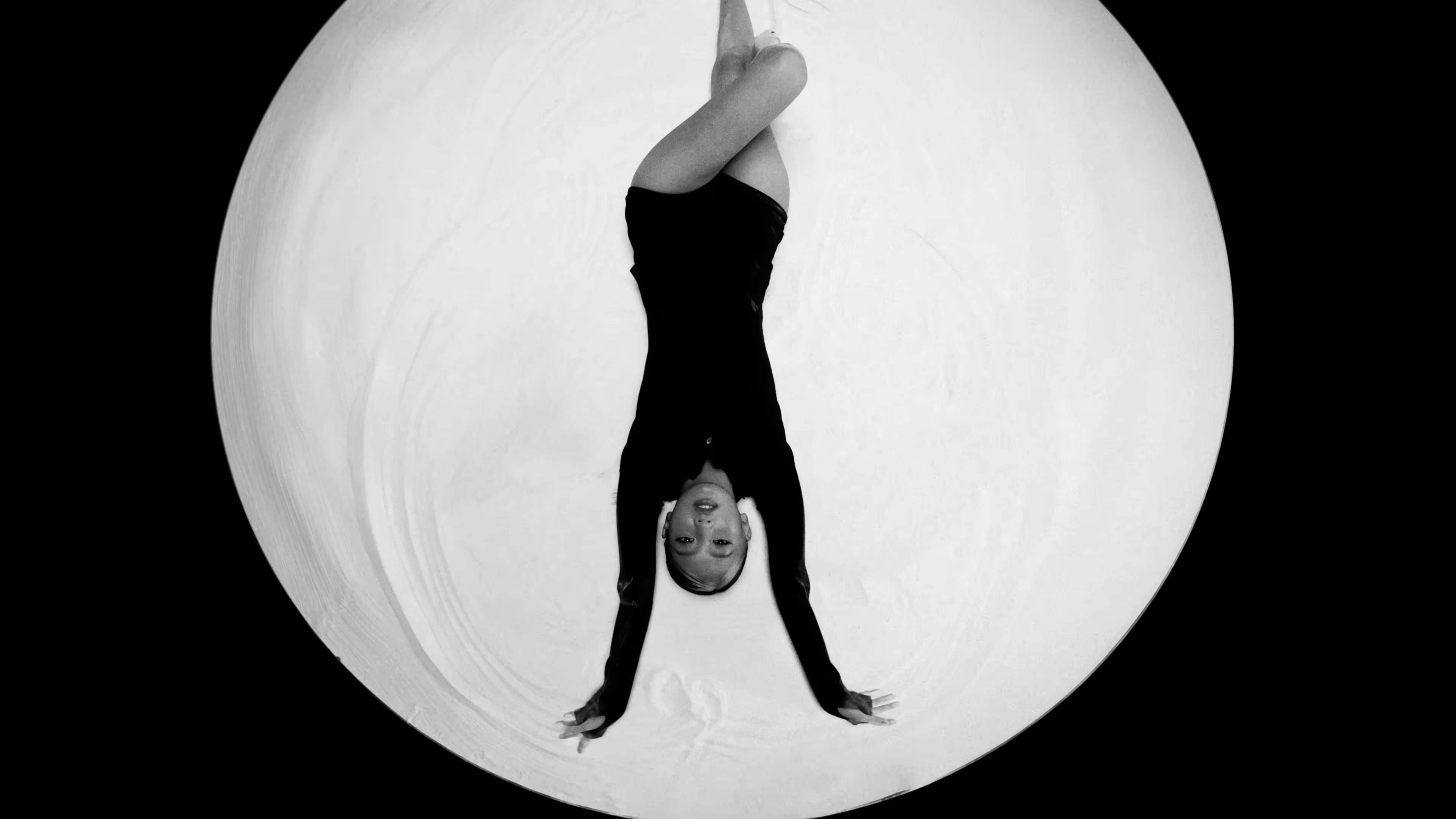 Mono (2026) —  shot,  lighting