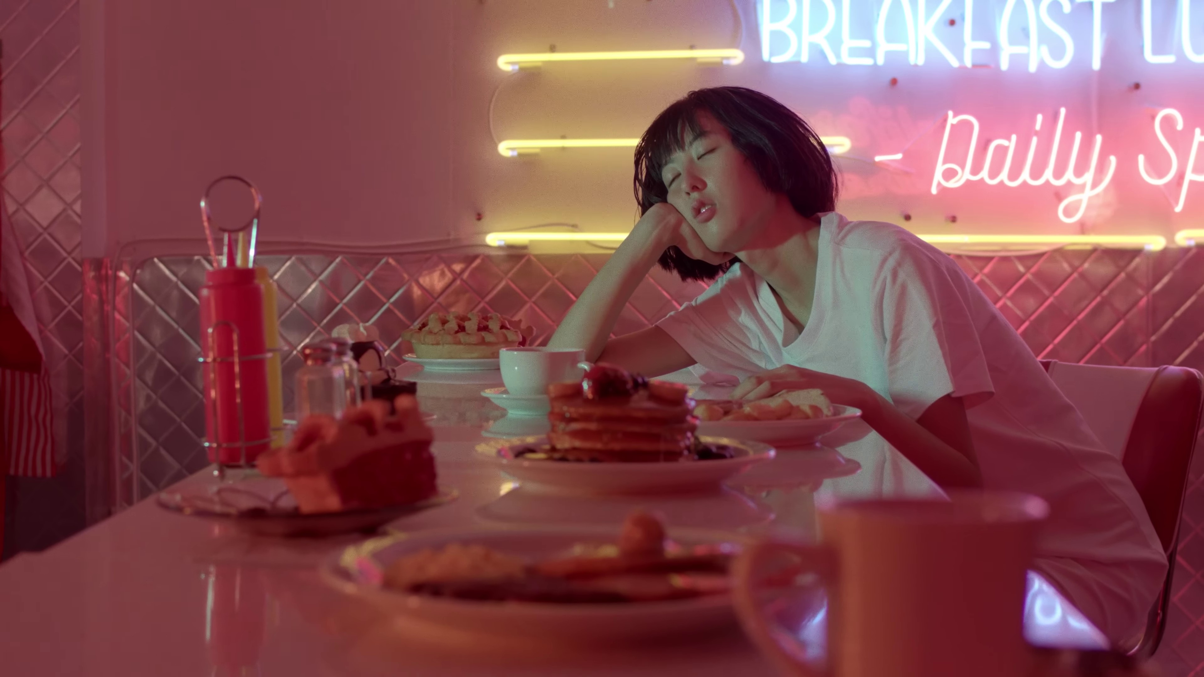 Super Happy (2022) —  shot,  lighting