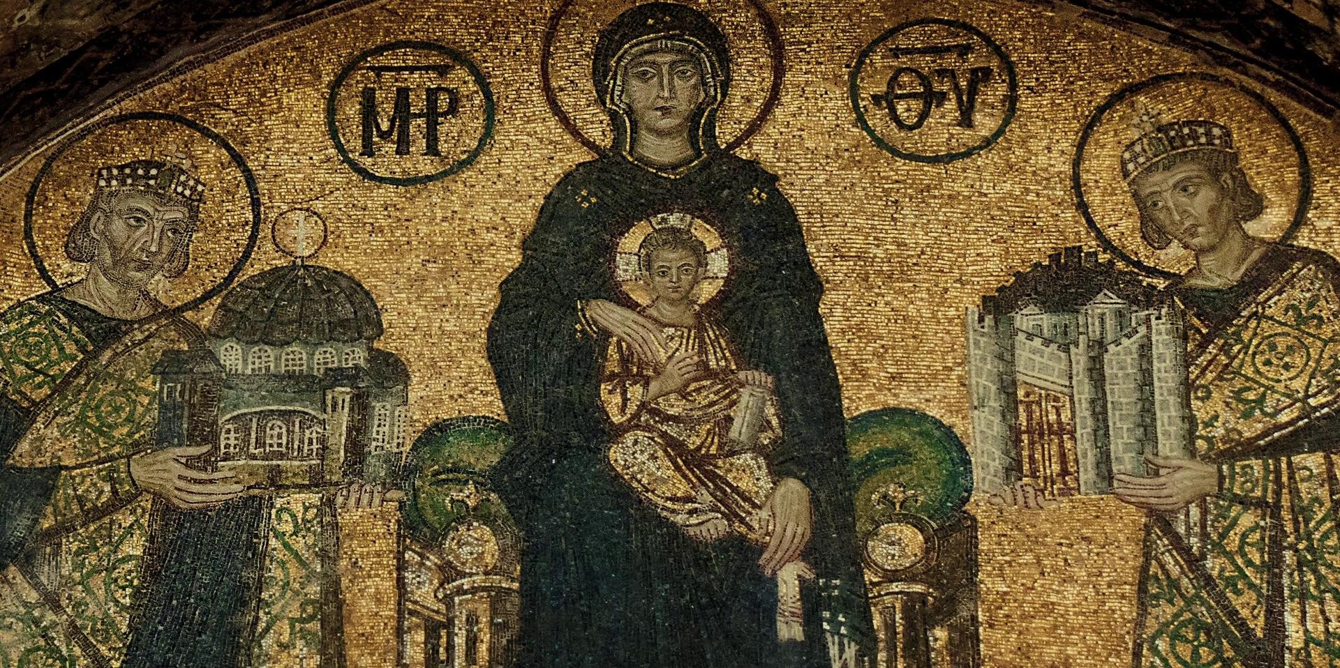 The White Tiger (2021) —  shot,  lighting