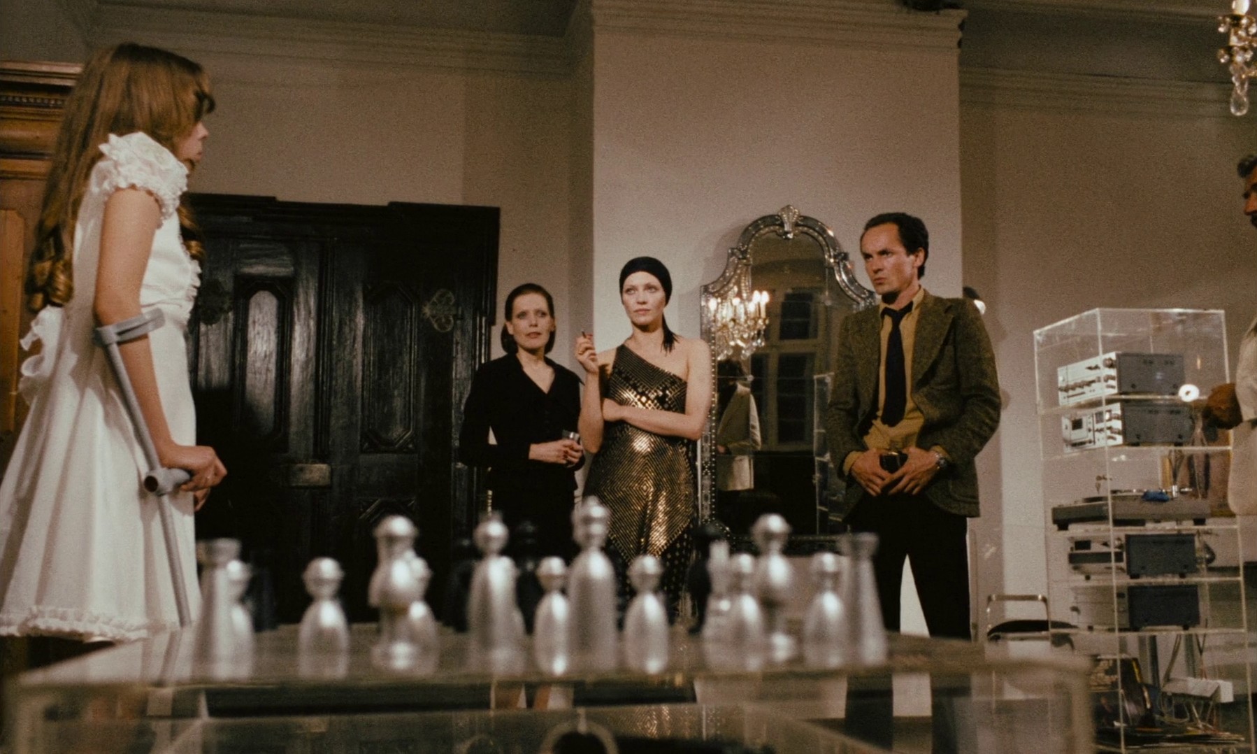 Chinese Roulette (1976) —  shot,  lighting