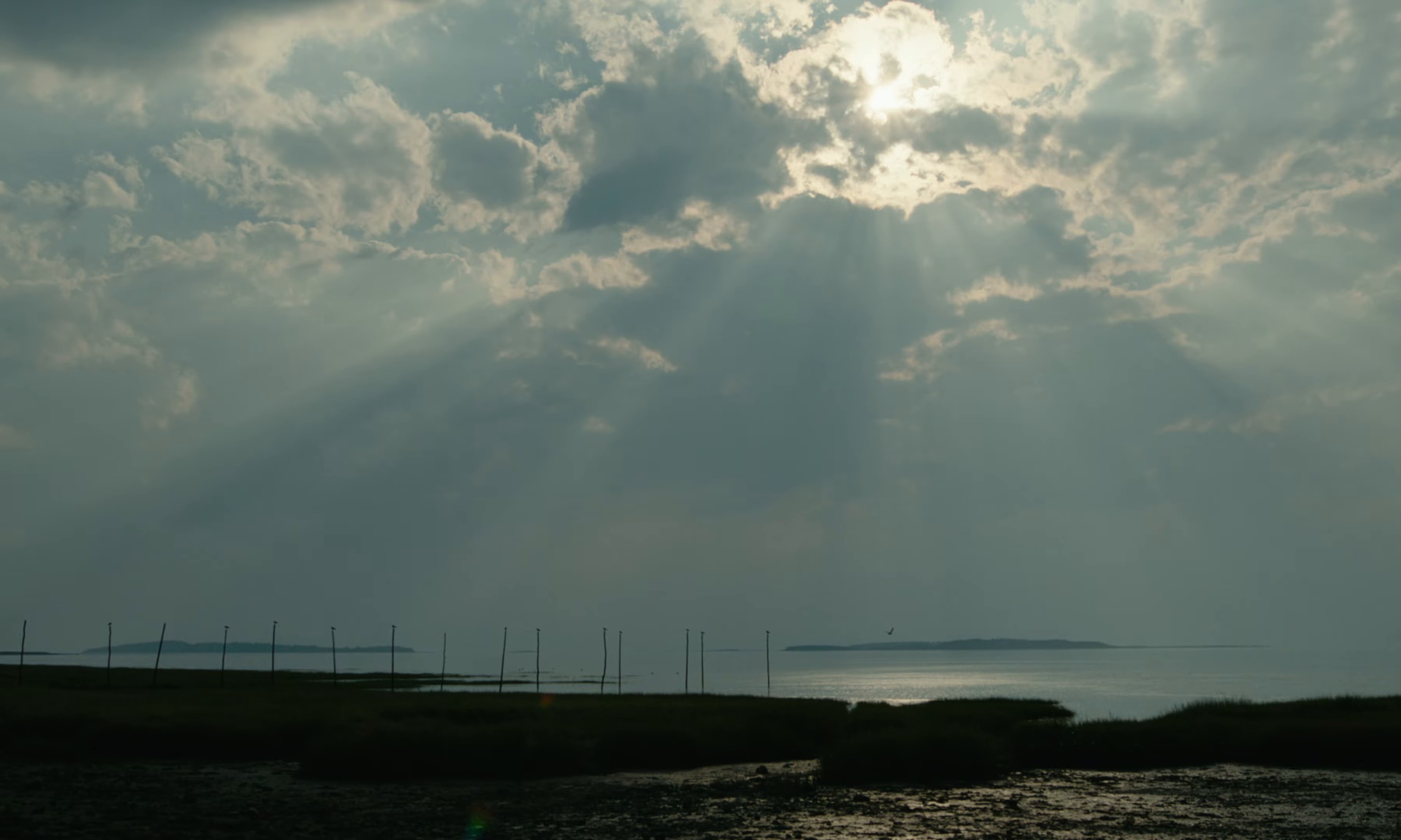 PAS ENCORE (2025) —  shot,  lighting